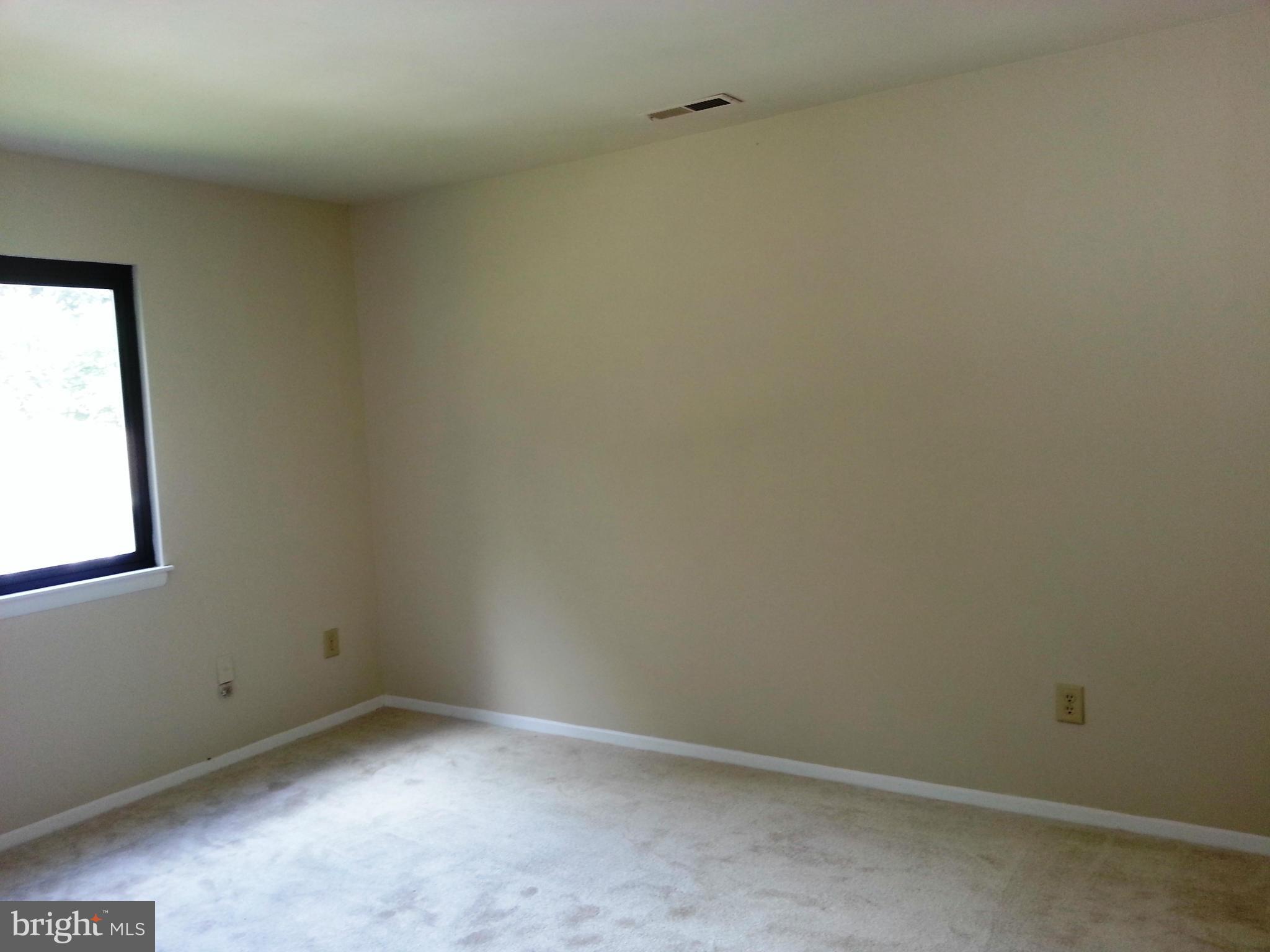 COUNTRY CLUB - Residential