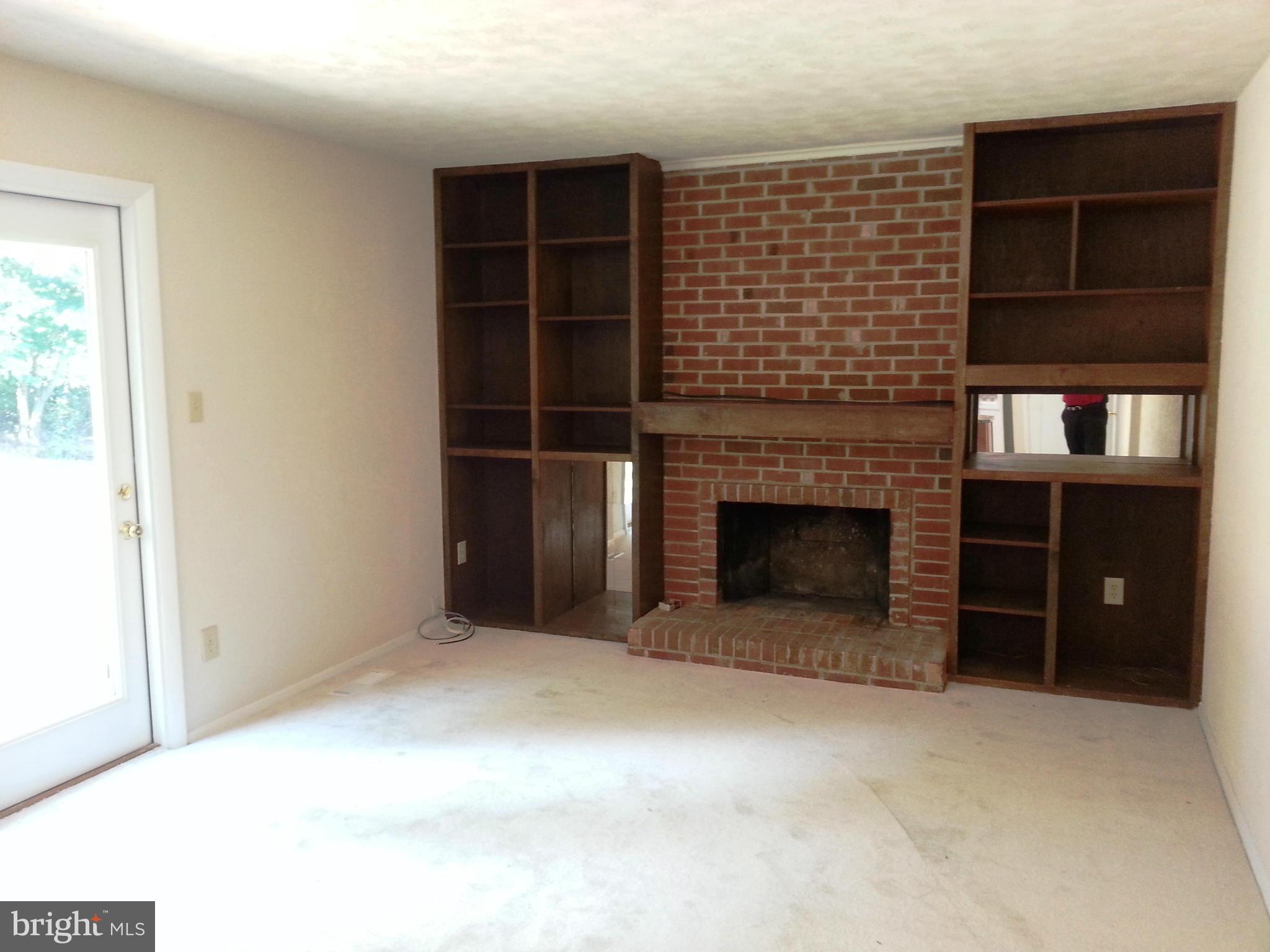 COUNTRY CLUB - Residential