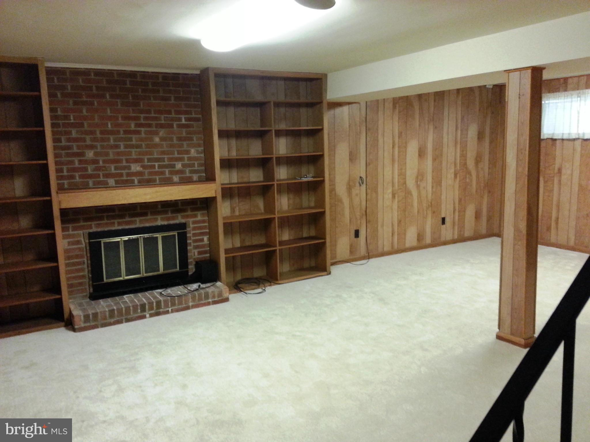 COUNTRY CLUB - Residential