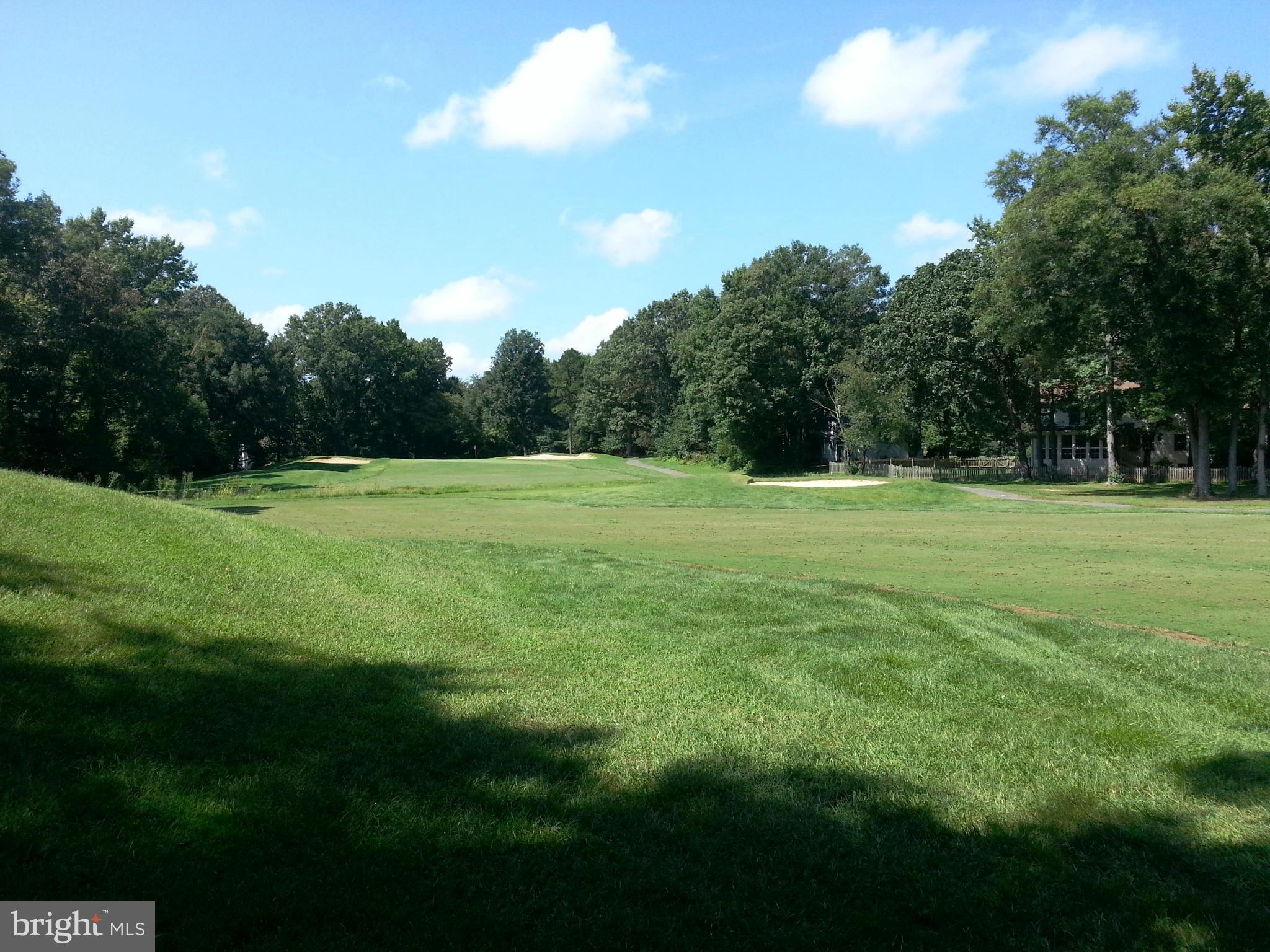 COUNTRY CLUB - Residential