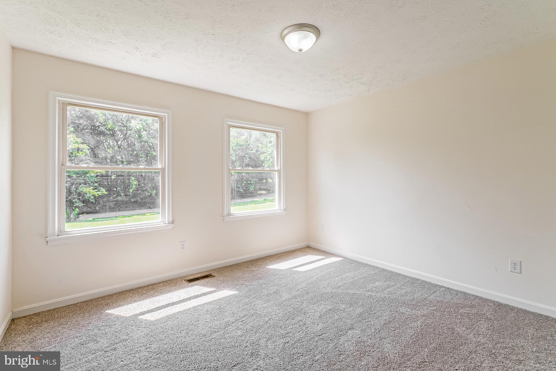 9577 ROYS LANE