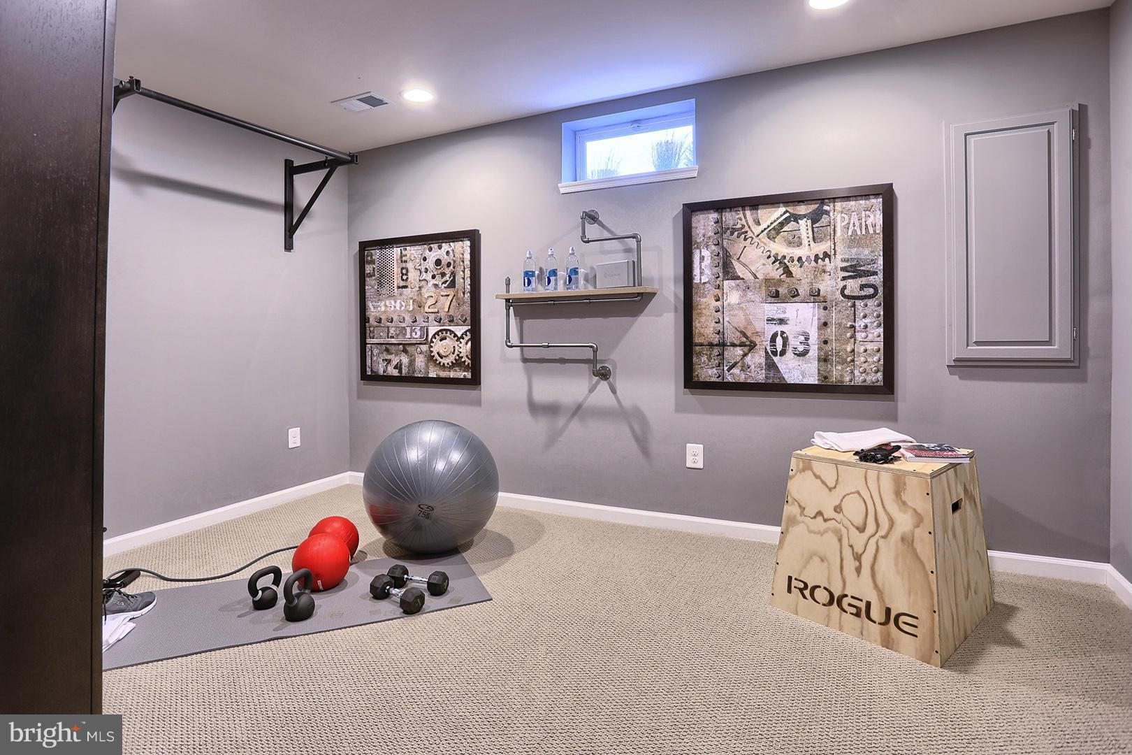 FIELDCREST - Residential