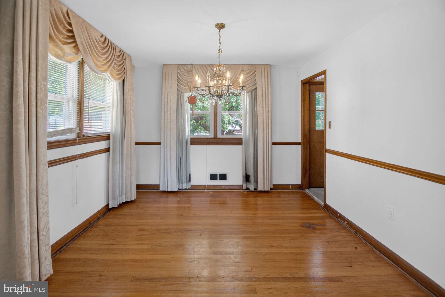 RAY PARK ESTATES - Residential