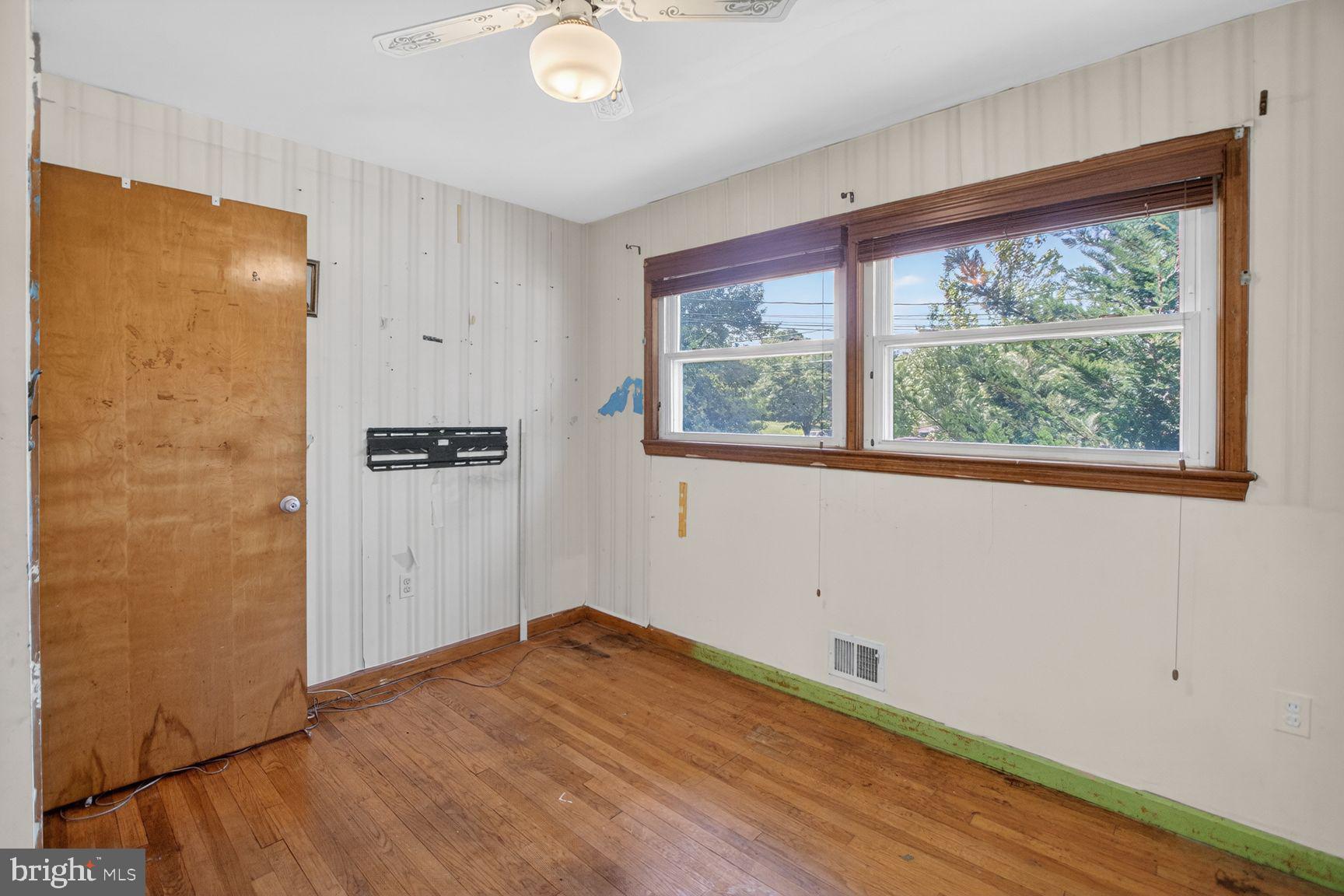 RAY PARK ESTATES - Residential