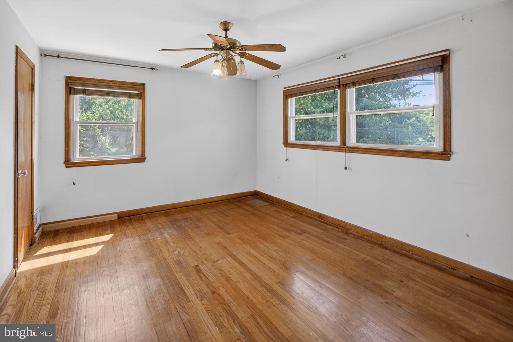 RAY PARK ESTATES - Residential