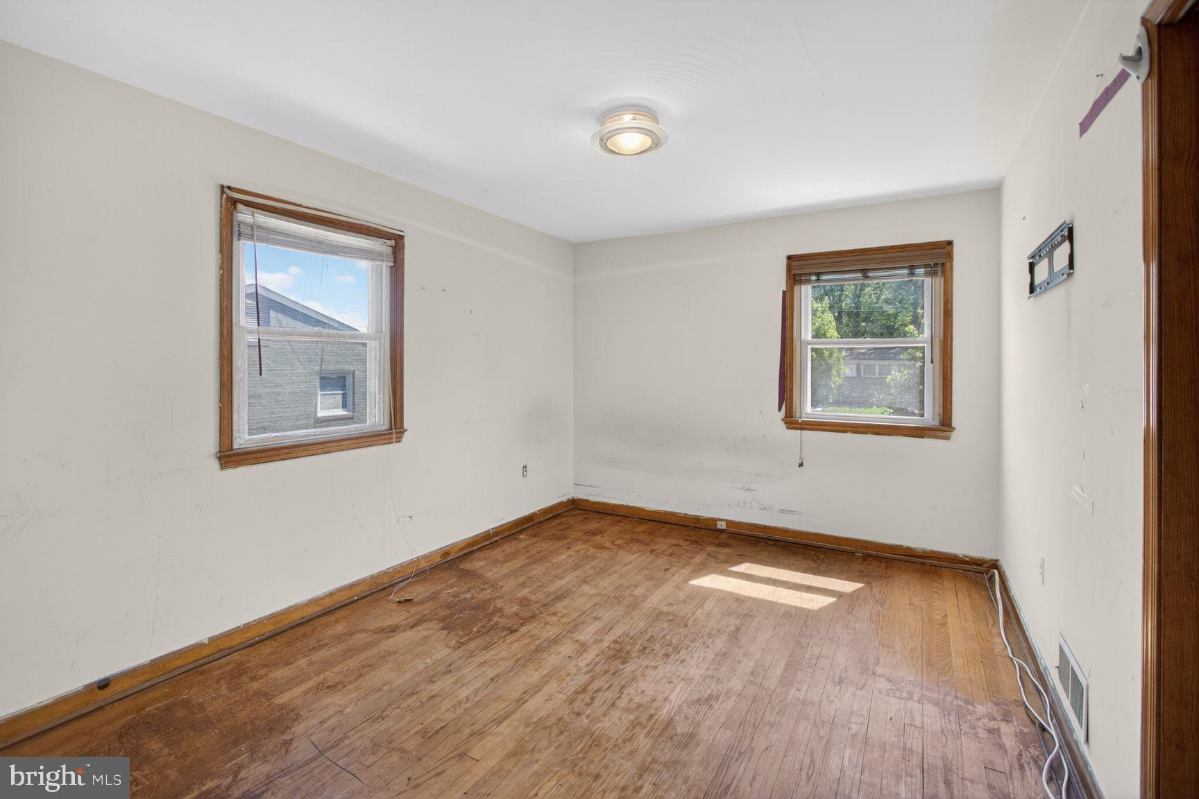 RAY PARK ESTATES - Residential