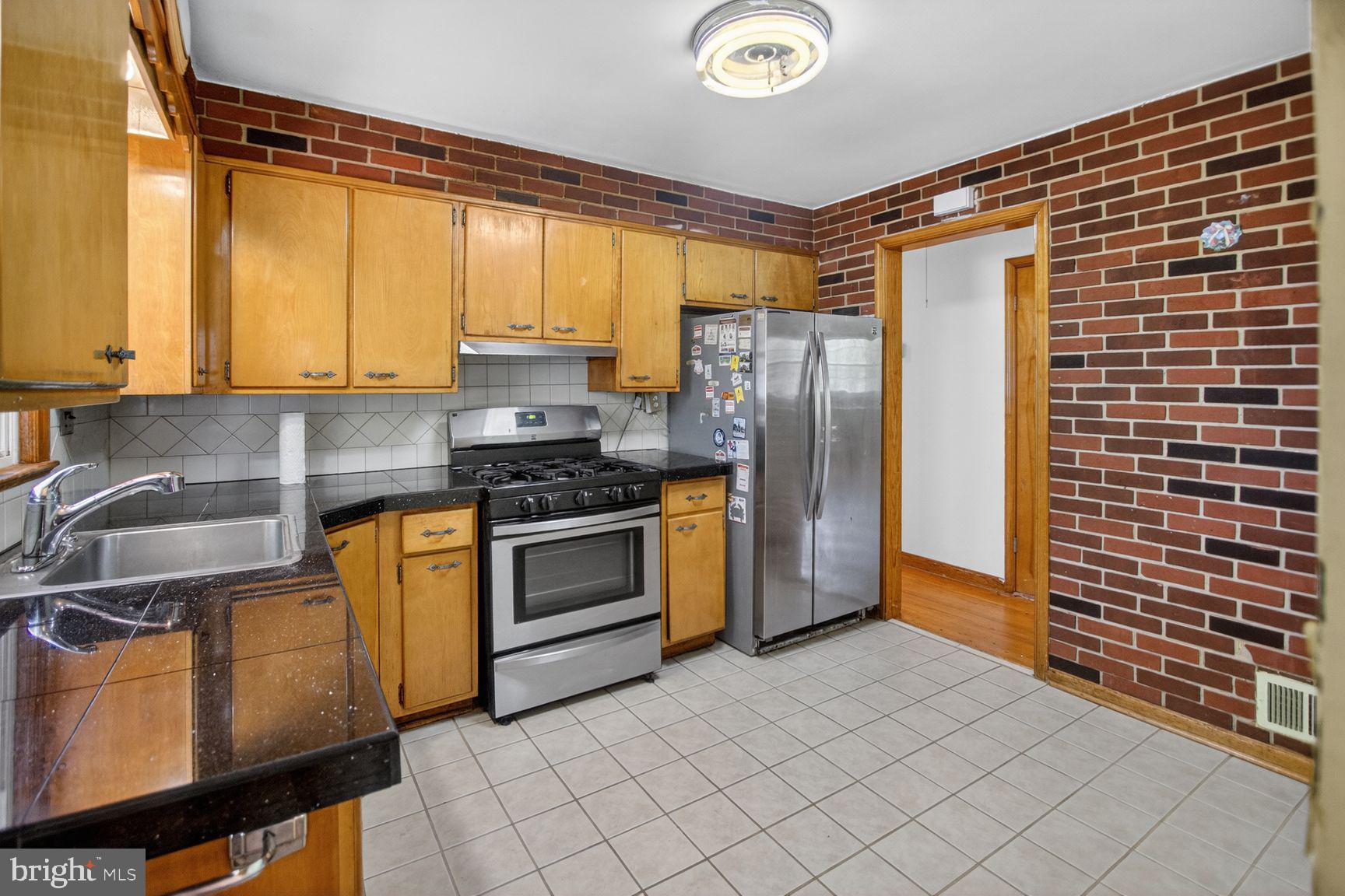 RAY PARK ESTATES - Residential