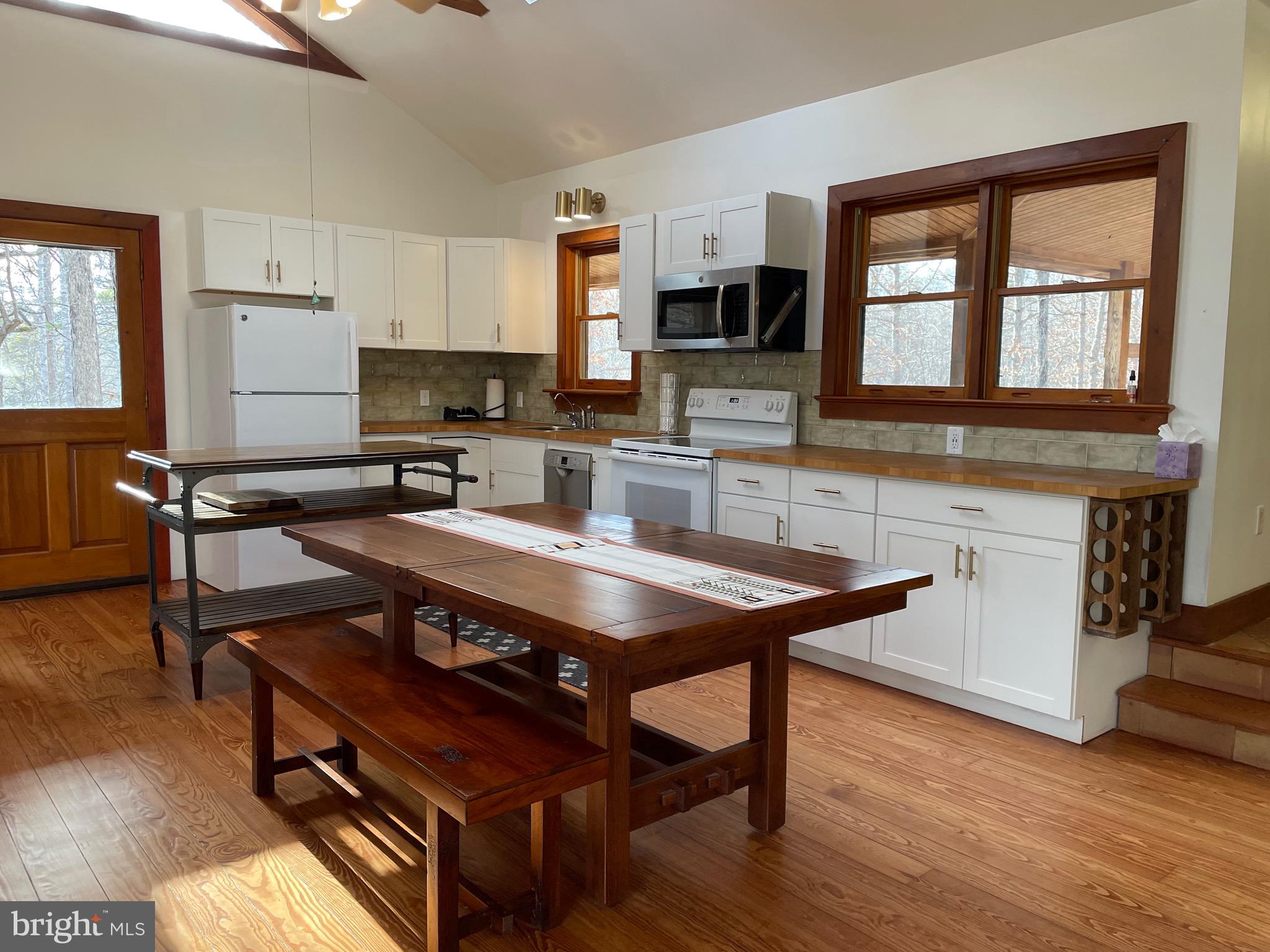 PEYTON FARMS - Residential