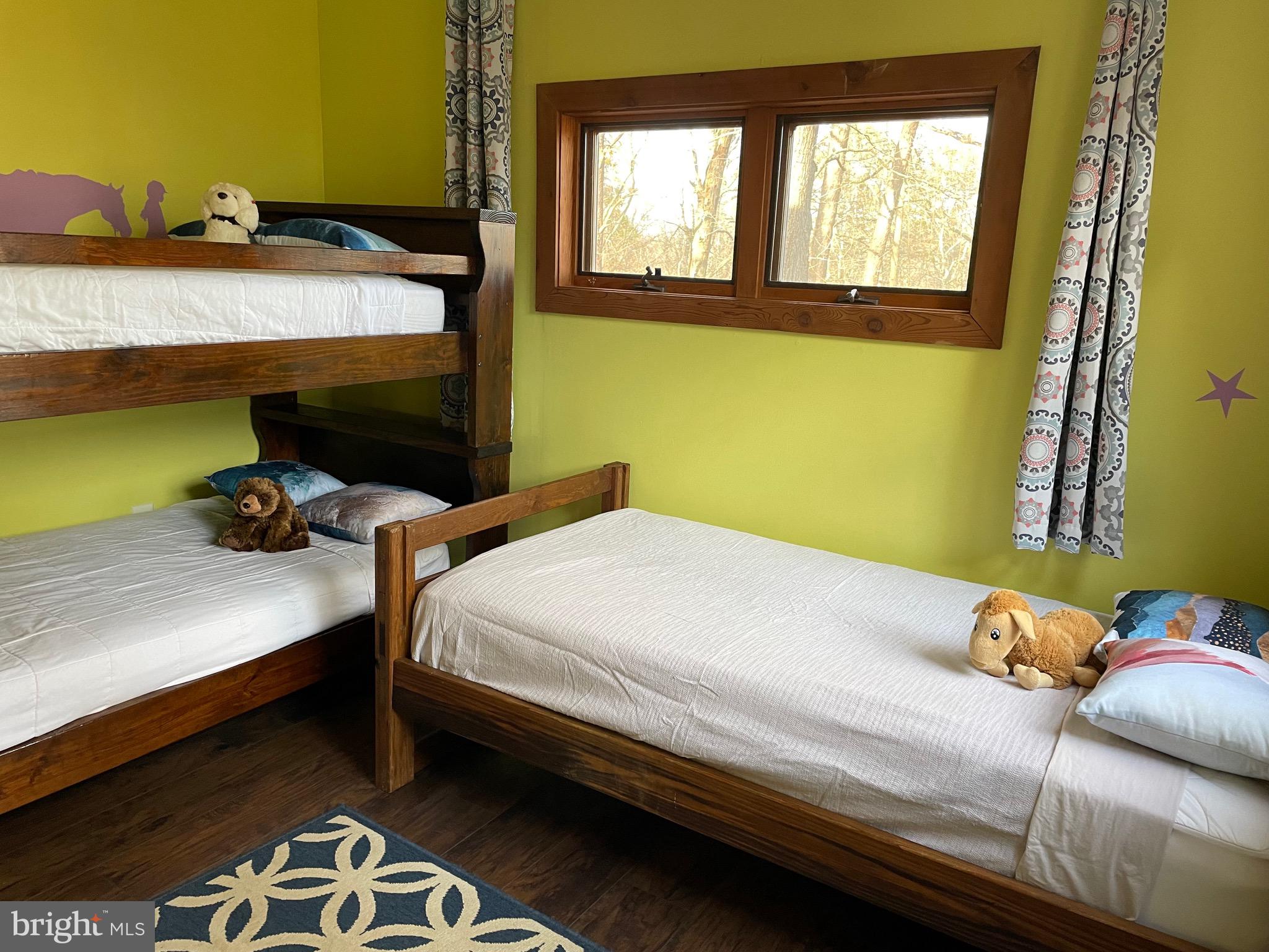 PEYTON FARMS - Residential