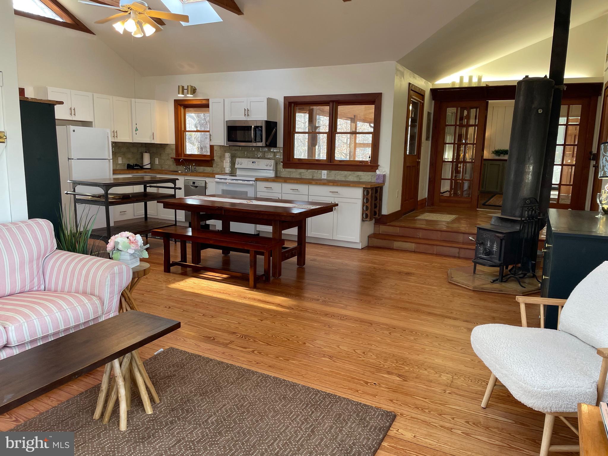 PEYTON FARMS - Residential