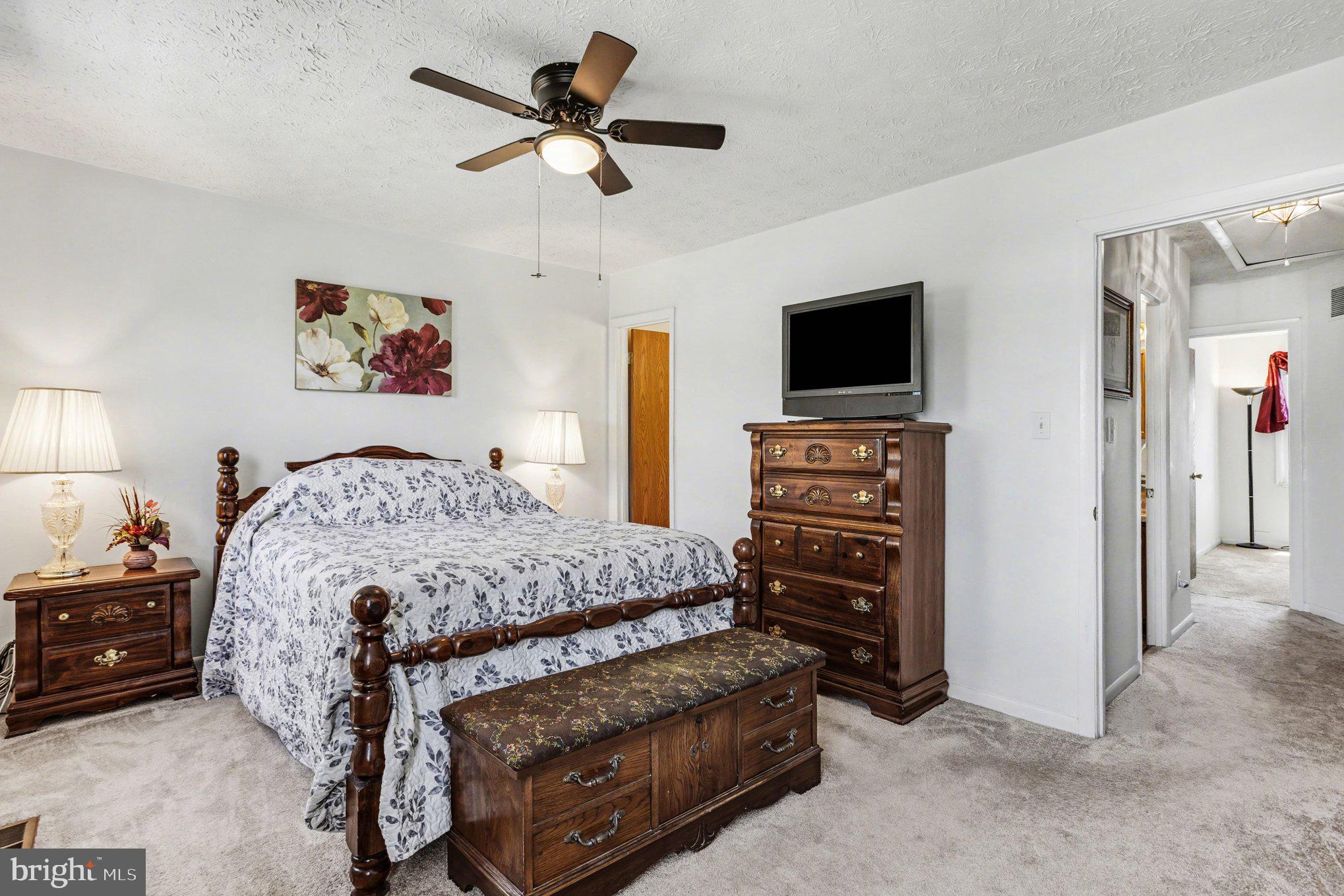OAK LANDING - Residential