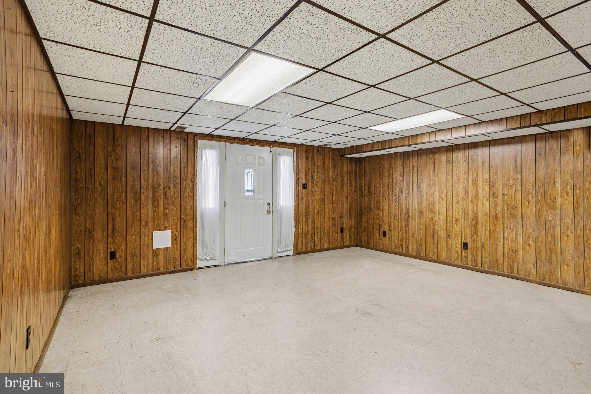 OAK LANDING - Residential