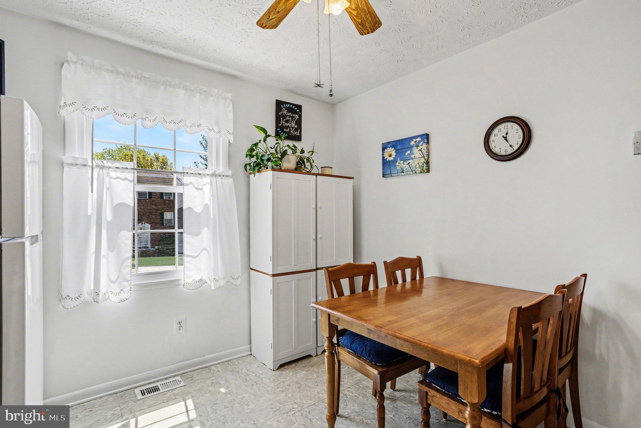 OAK LANDING - Residential