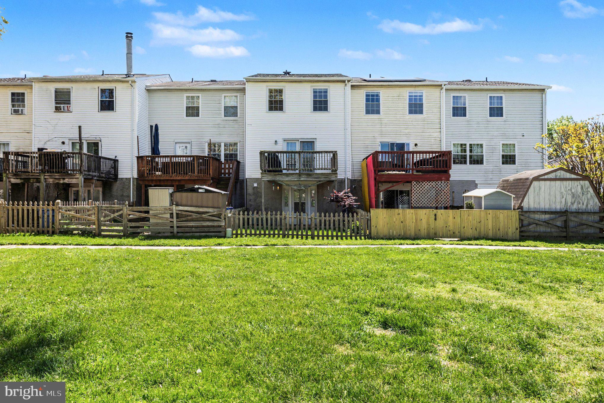 OAK LANDING - Residential