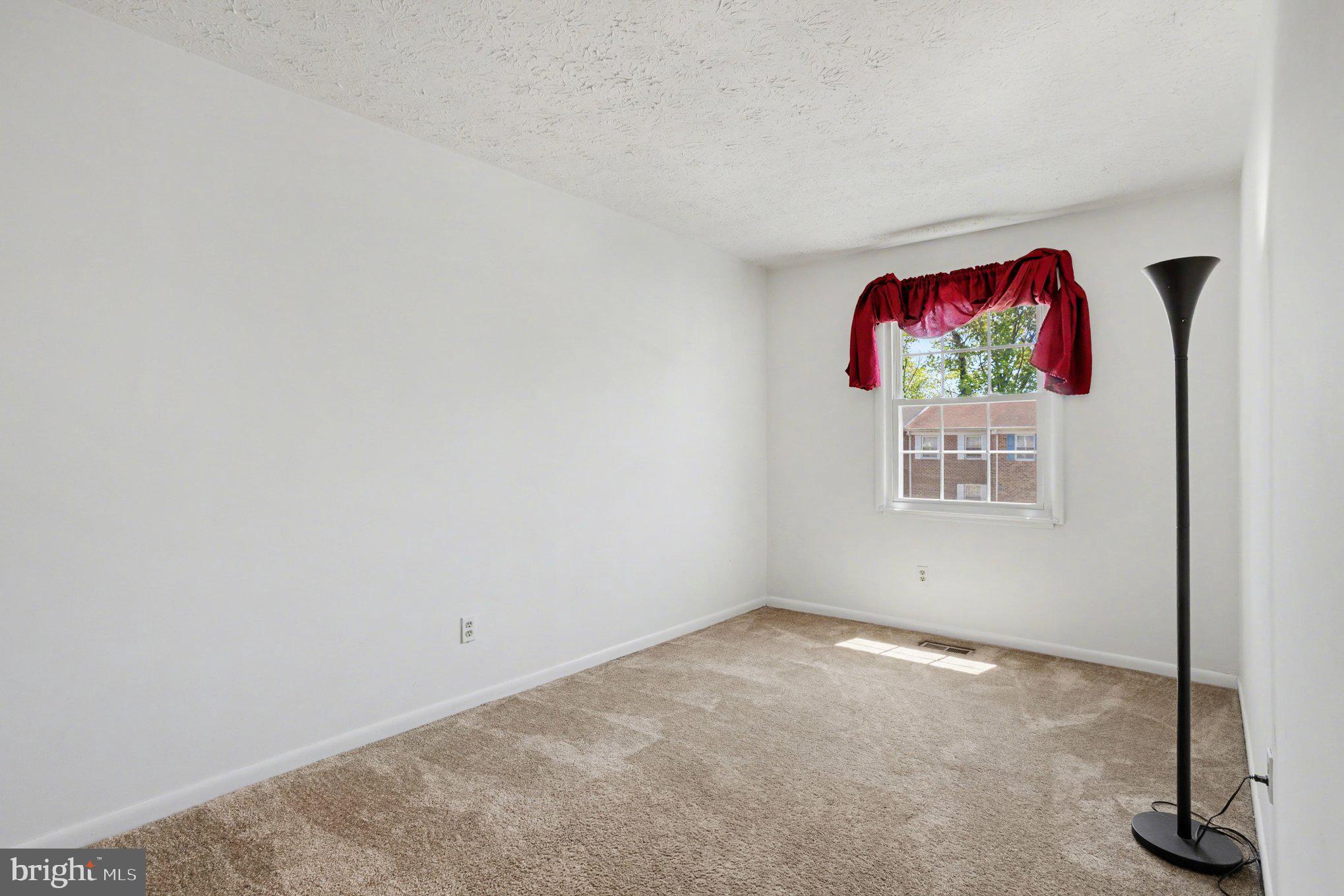 OAK LANDING - Residential