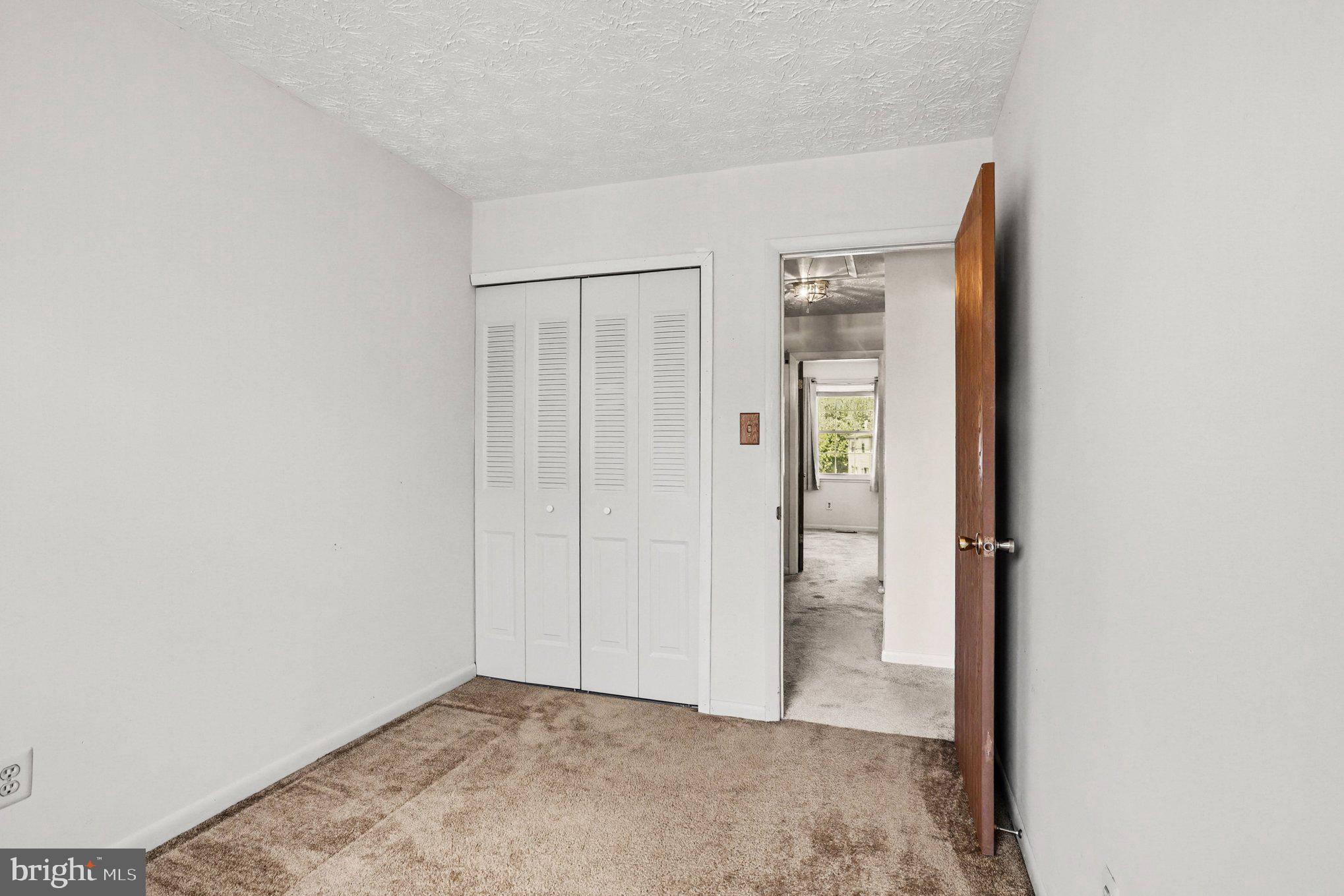 OAK LANDING - Residential