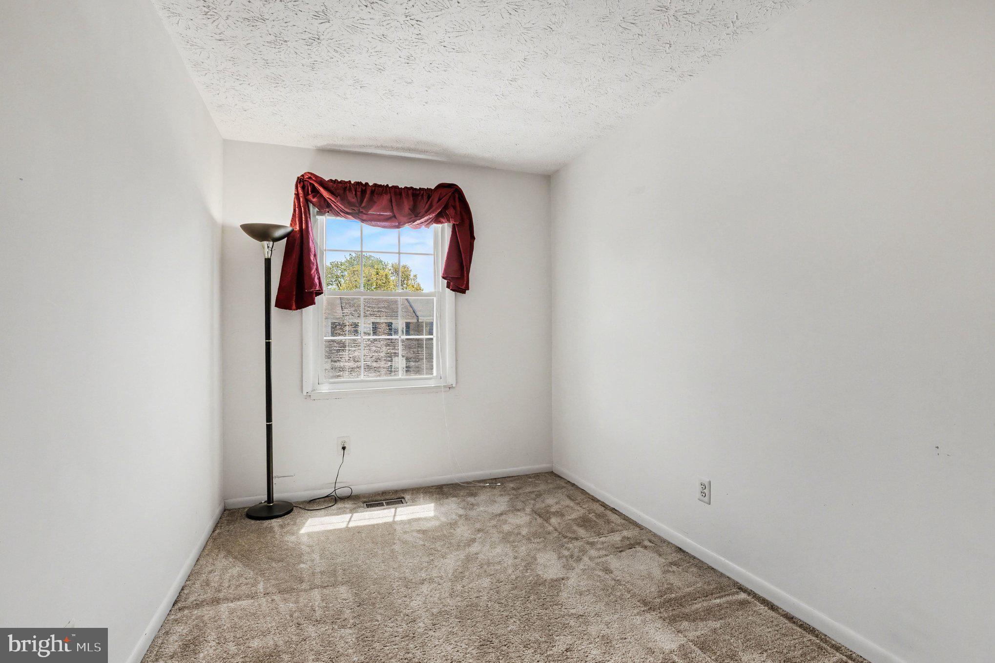 OAK LANDING - Residential