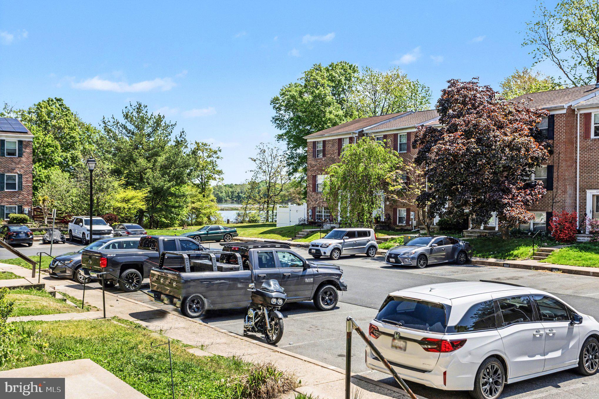 OAK LANDING - Residential