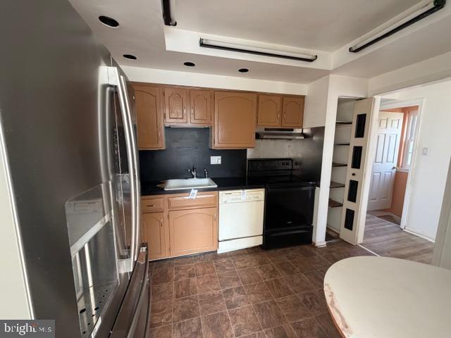 3801 DUNSINANE DRIVE 24