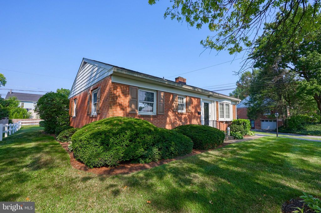 Photo of 5980 Reeves Road, East Petersburg, PA 17520 (MLS # PALA2054956)