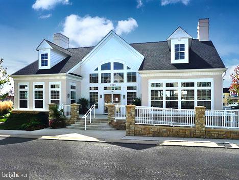 COURTYARDS AT WAVERLY WOODS EAST - Residential