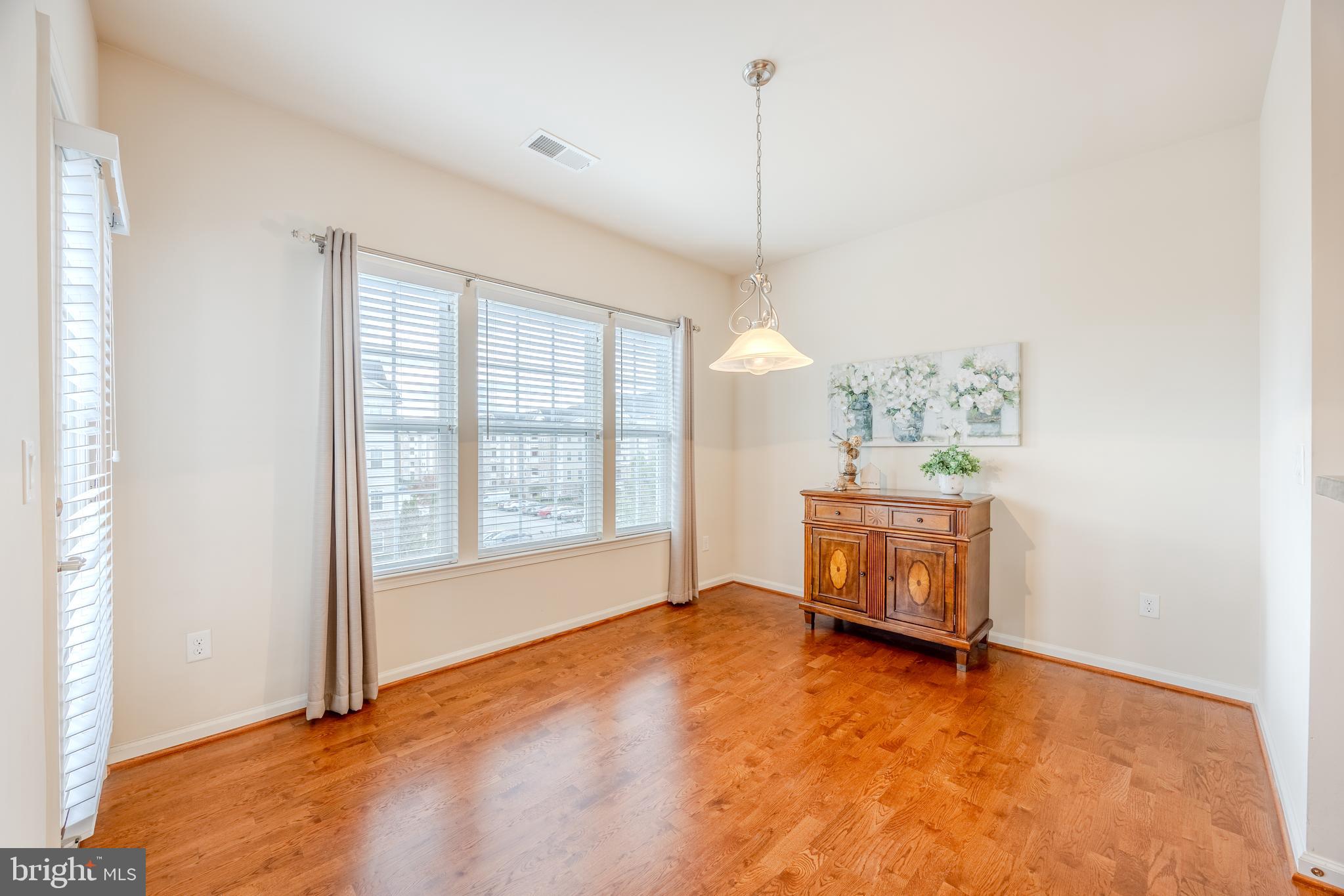 COURTYARDS AT WAVERLY WOODS EAST - Residential