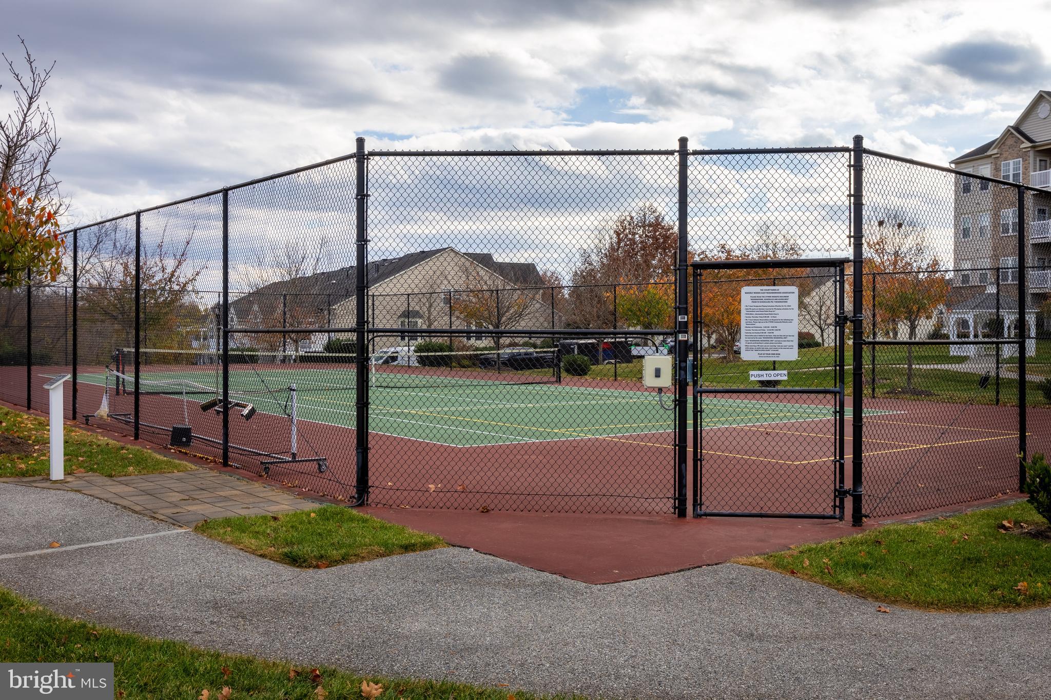 COURTYARDS AT WAVERLY WOODS EAST - Residential