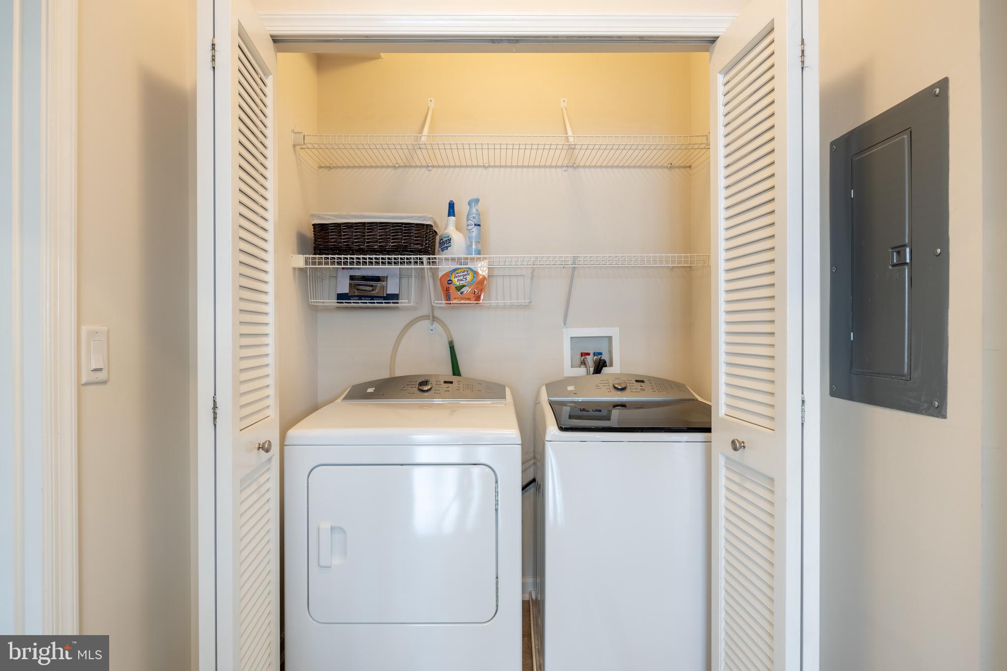 COURTYARDS AT WAVERLY WOODS EAST - Residential