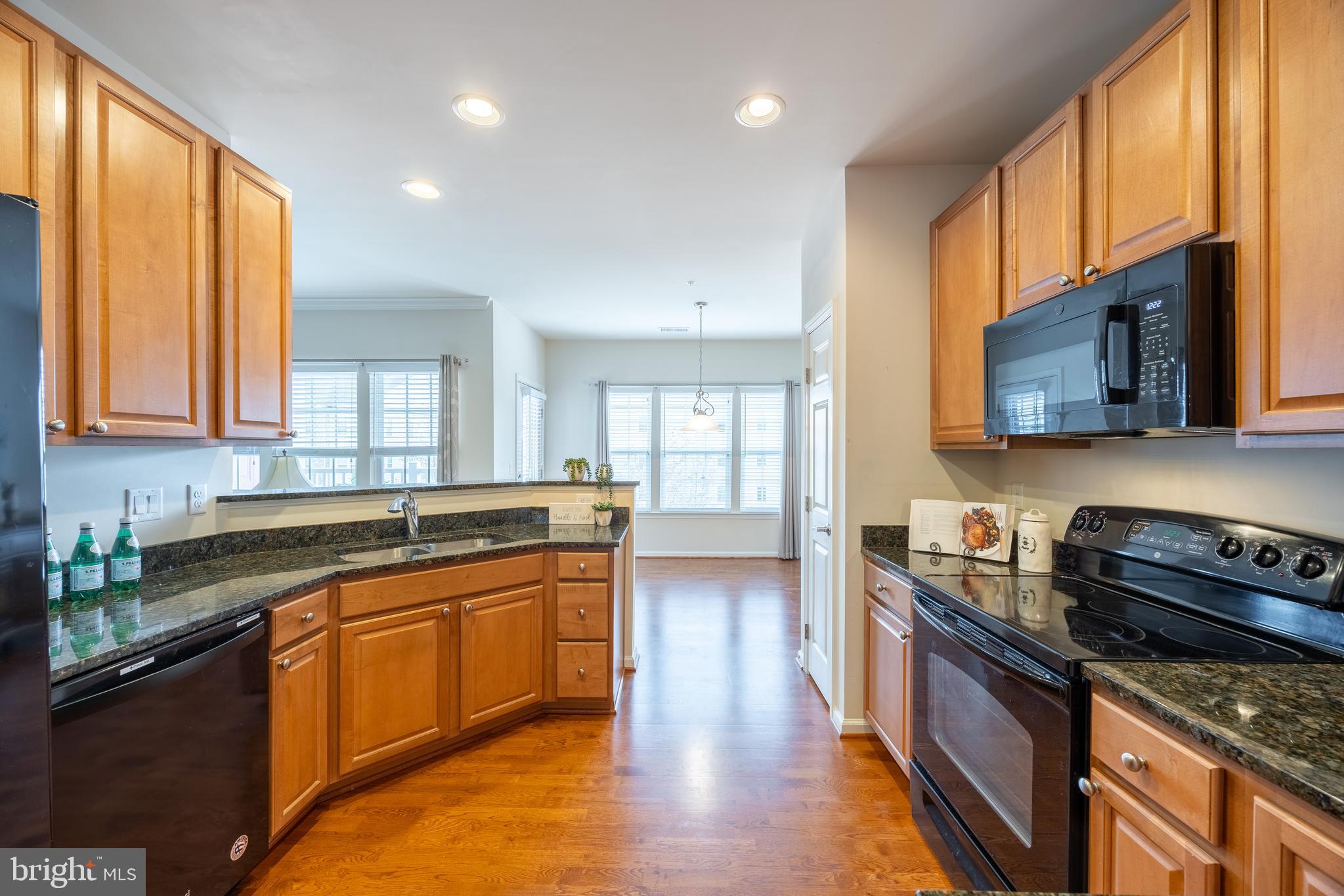 COURTYARDS AT WAVERLY WOODS EAST - Residential