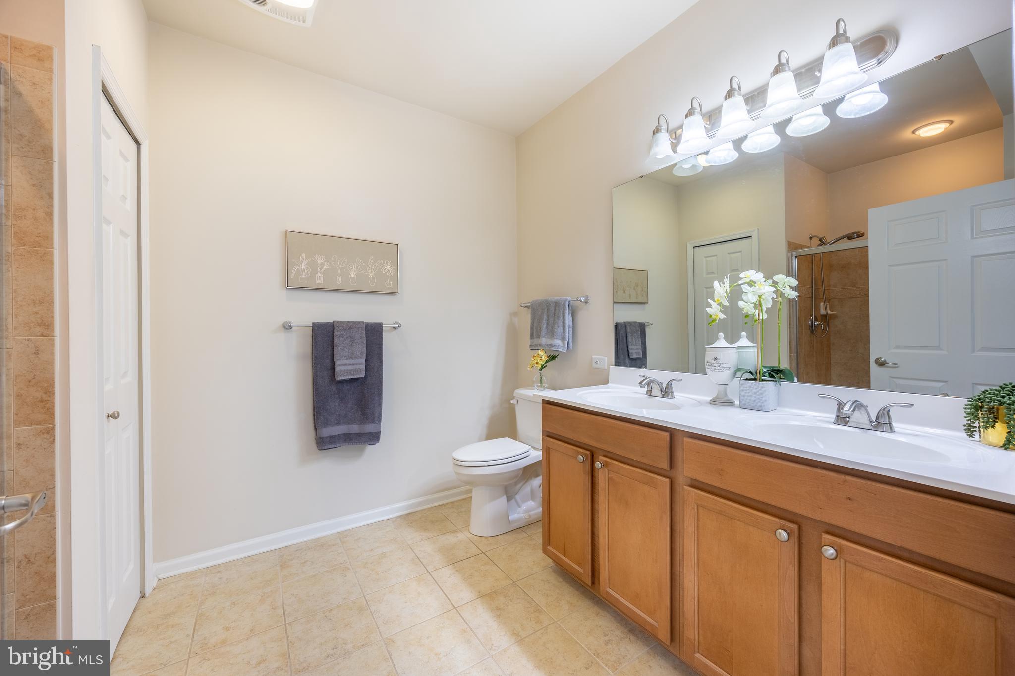 COURTYARDS AT WAVERLY WOODS EAST - Residential