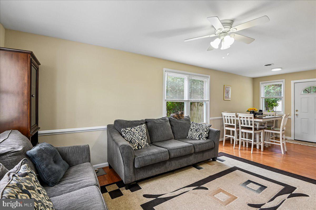1403 SAUNDERS WAY