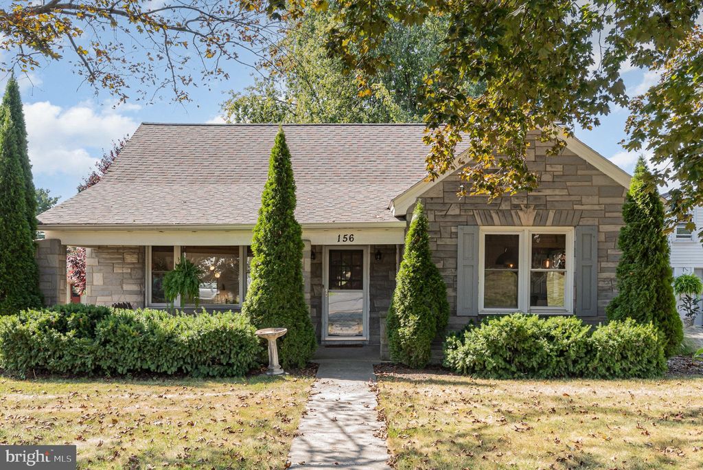 Photo of 154 - 156 E Harrisburg Avenue, Elizabethtown, PA 17022 (MLS # PALA2057640)