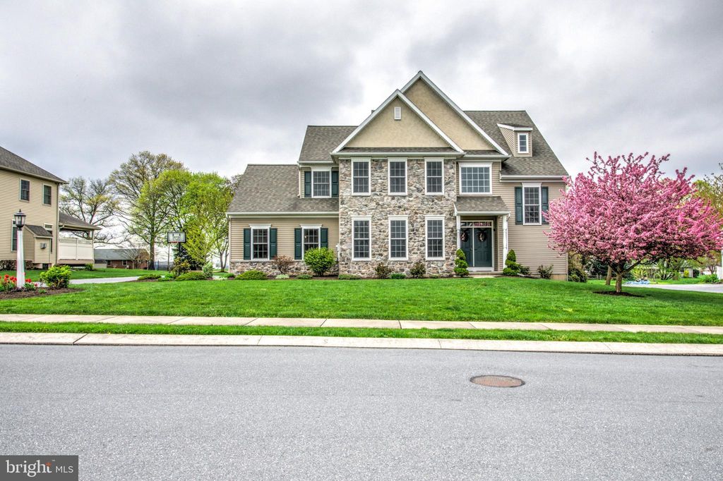 Photo of 135 Snapdragon Drive, Leola, PA 17540 (MLS # PALA2049840)