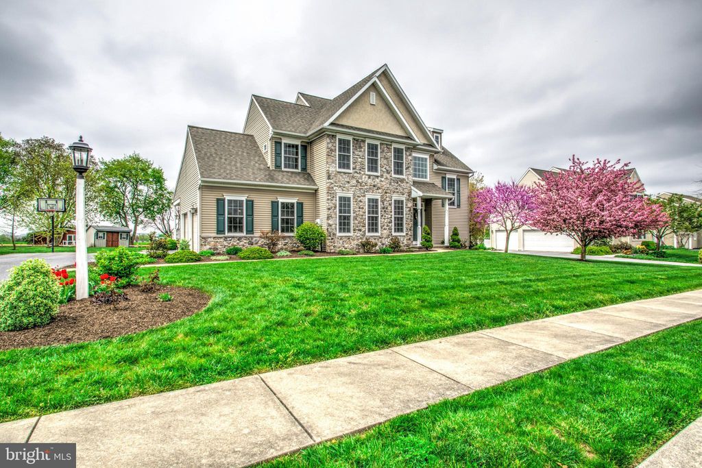 Photo of 135 Snapdragon Drive, Leola, PA 17540 (MLS # PALA2049840)