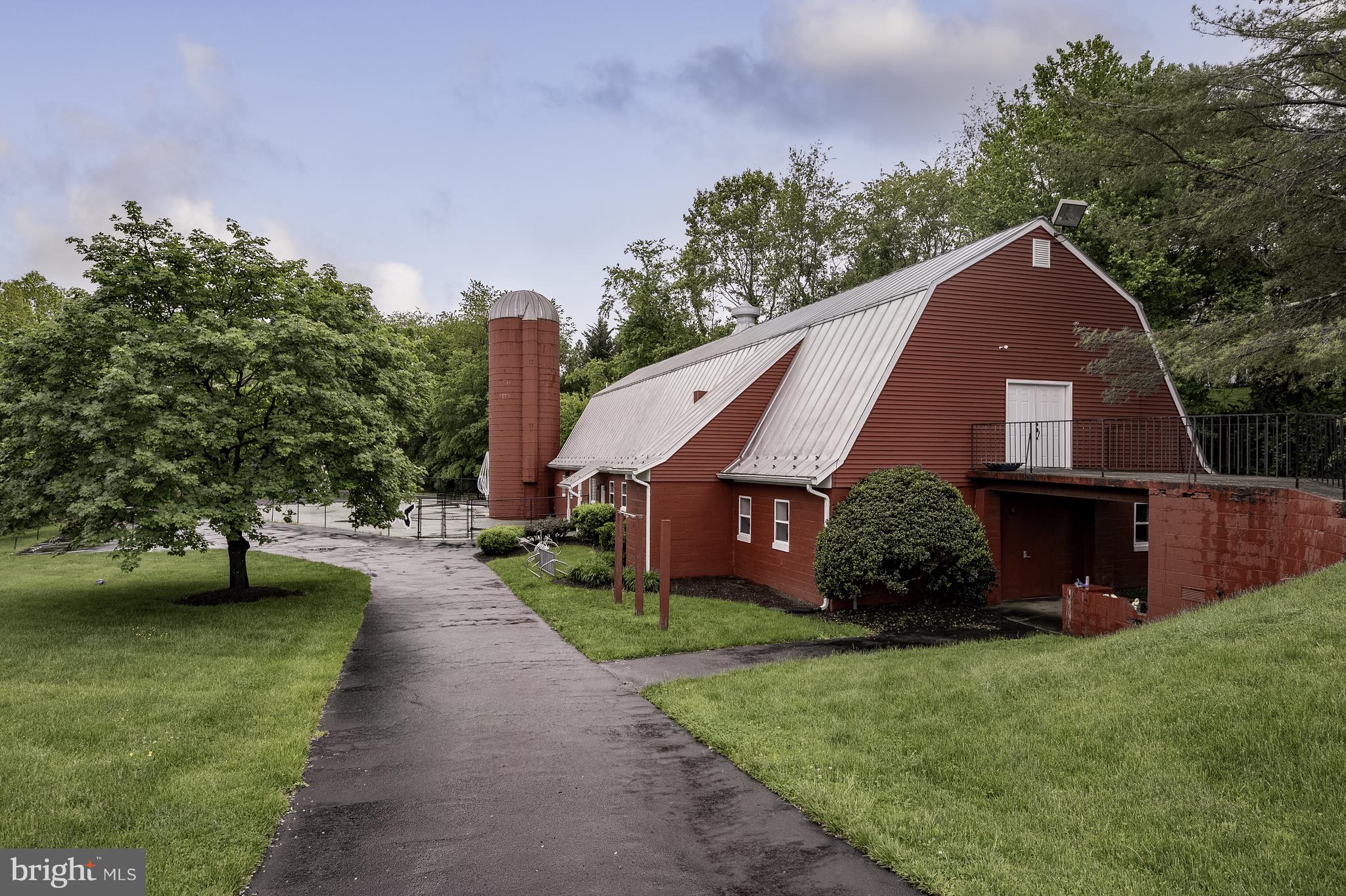 WAYSIDE - Residential