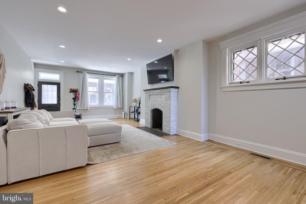 Photo of 121 N 4th Street, Columbia, PA 17512 (MLS # PALA2054378)