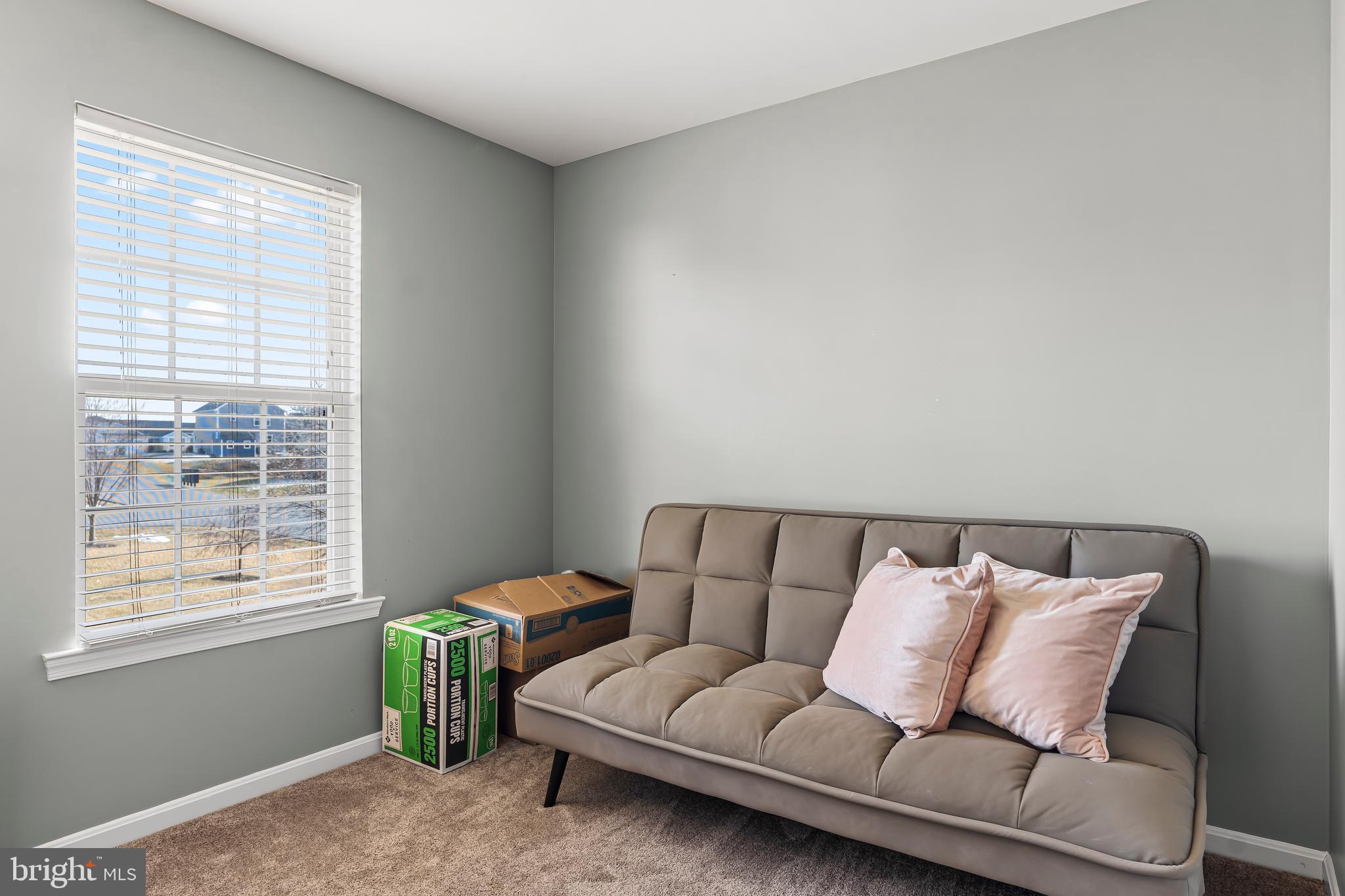 ROLLING HILLS - Residential