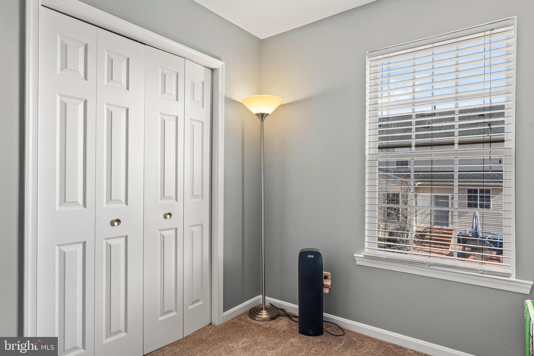 ROLLING HILLS - Residential