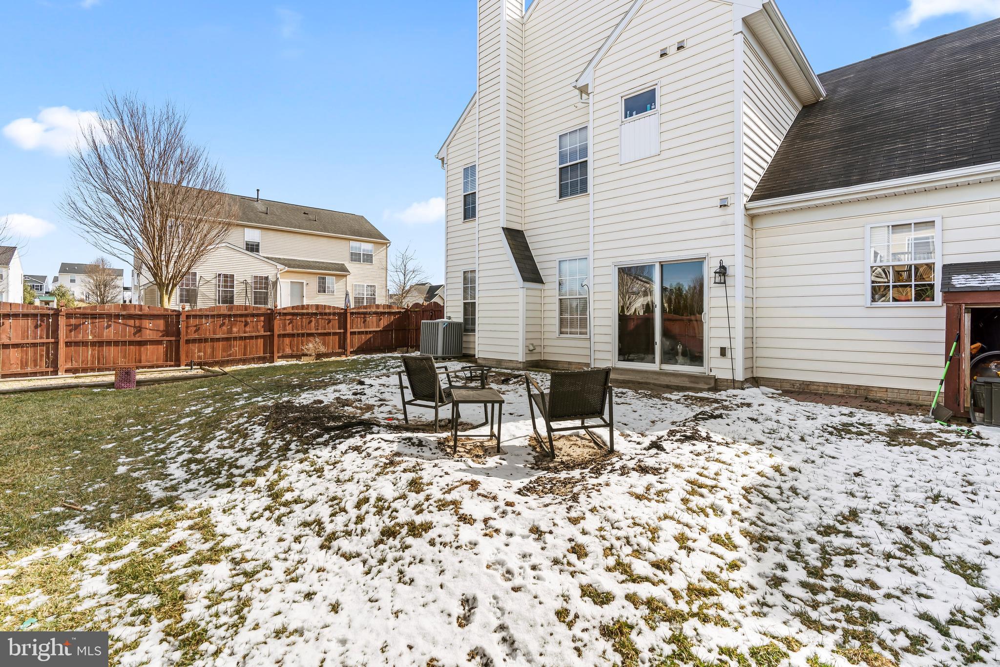 ROLLING HILLS - Residential