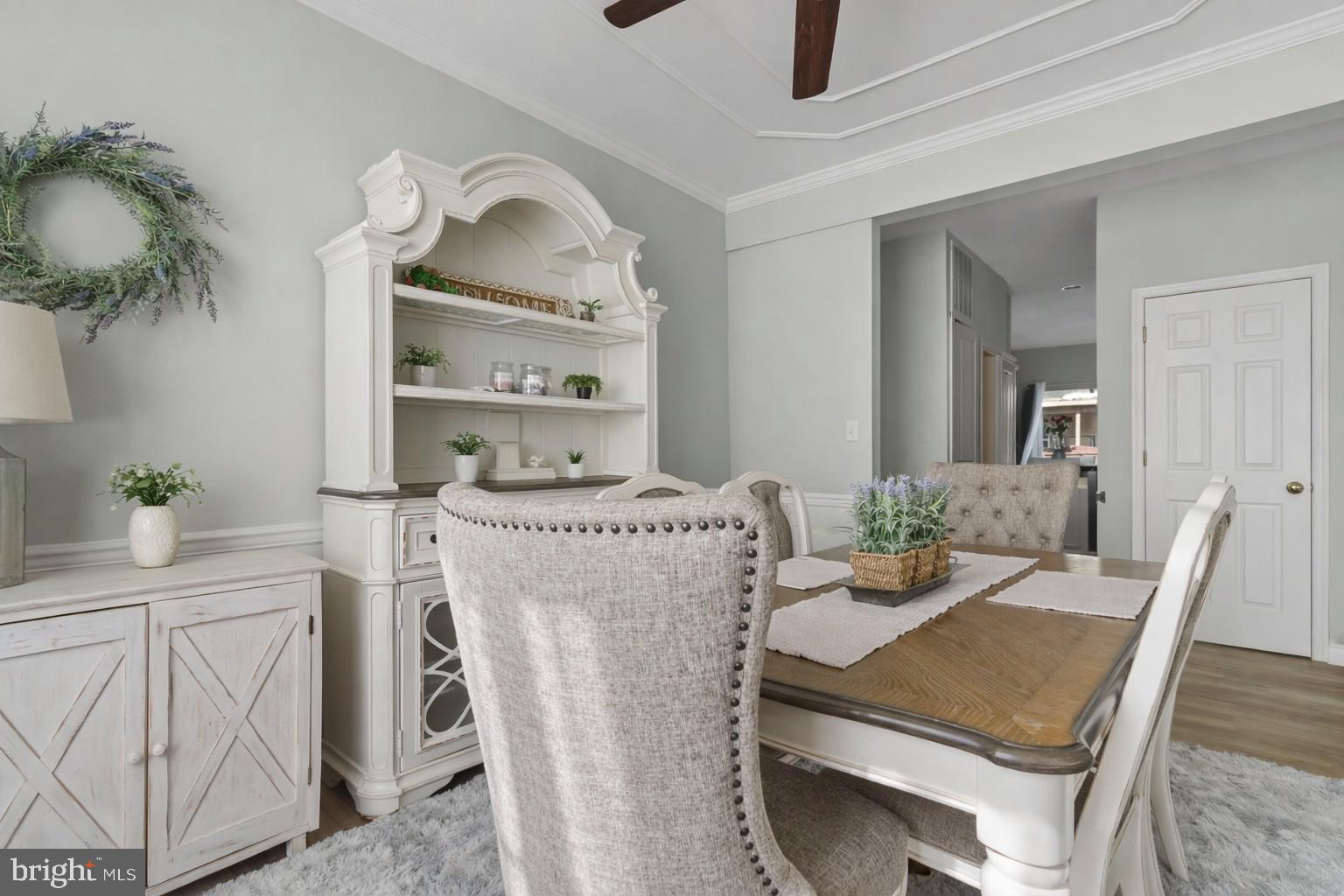 ROLLING HILLS - Residential