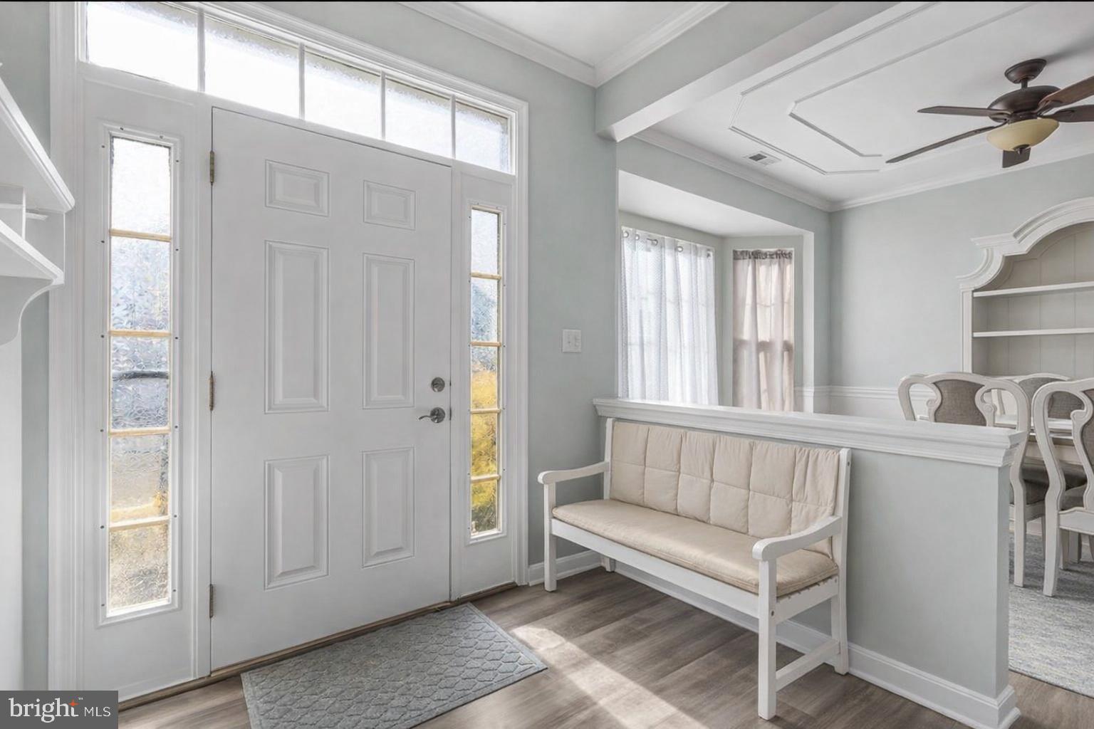 ROLLING HILLS - Residential