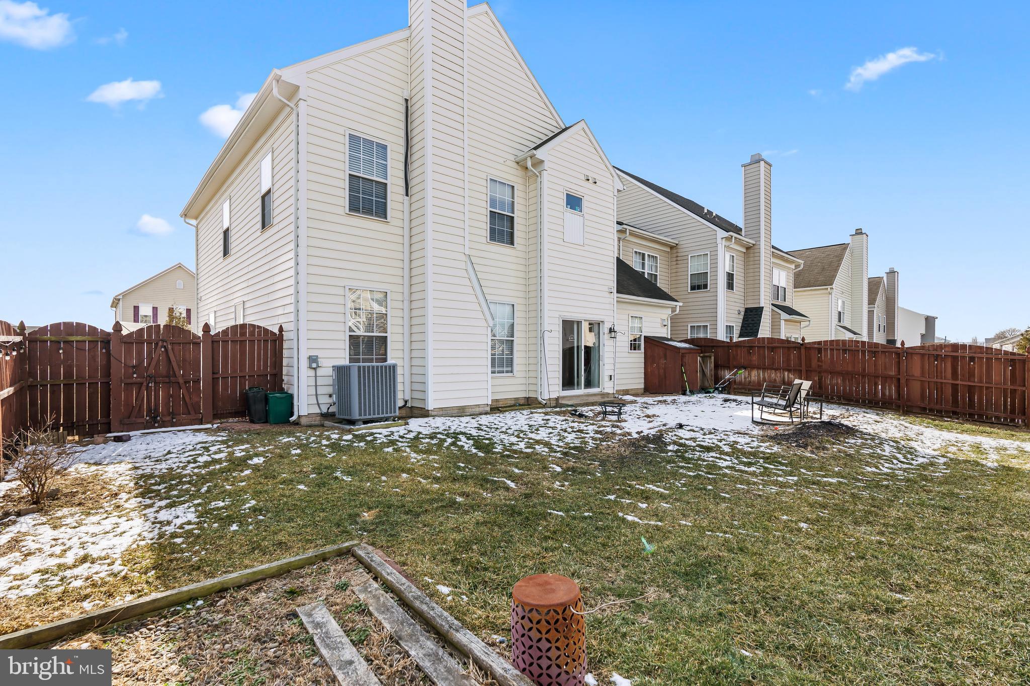 ROLLING HILLS - Residential