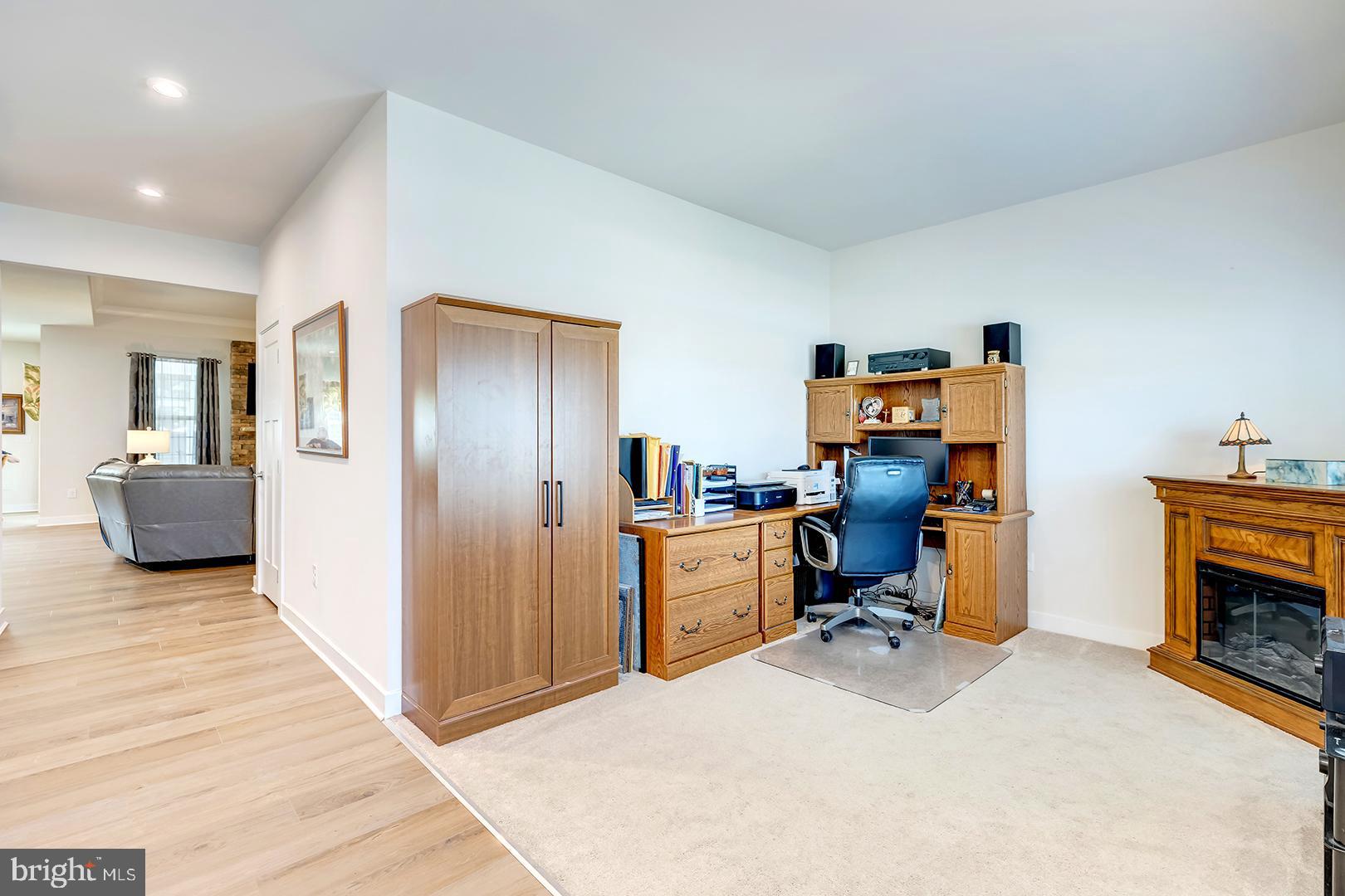 COMPASS POINT - Residential