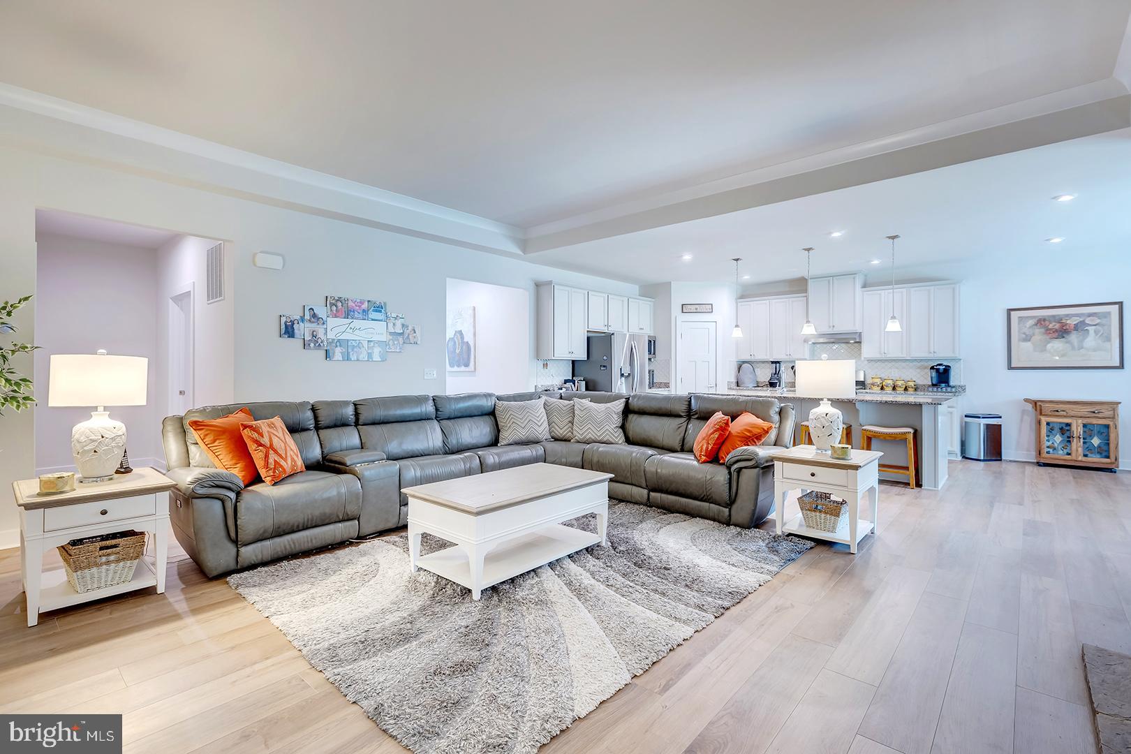 COMPASS POINT - Residential