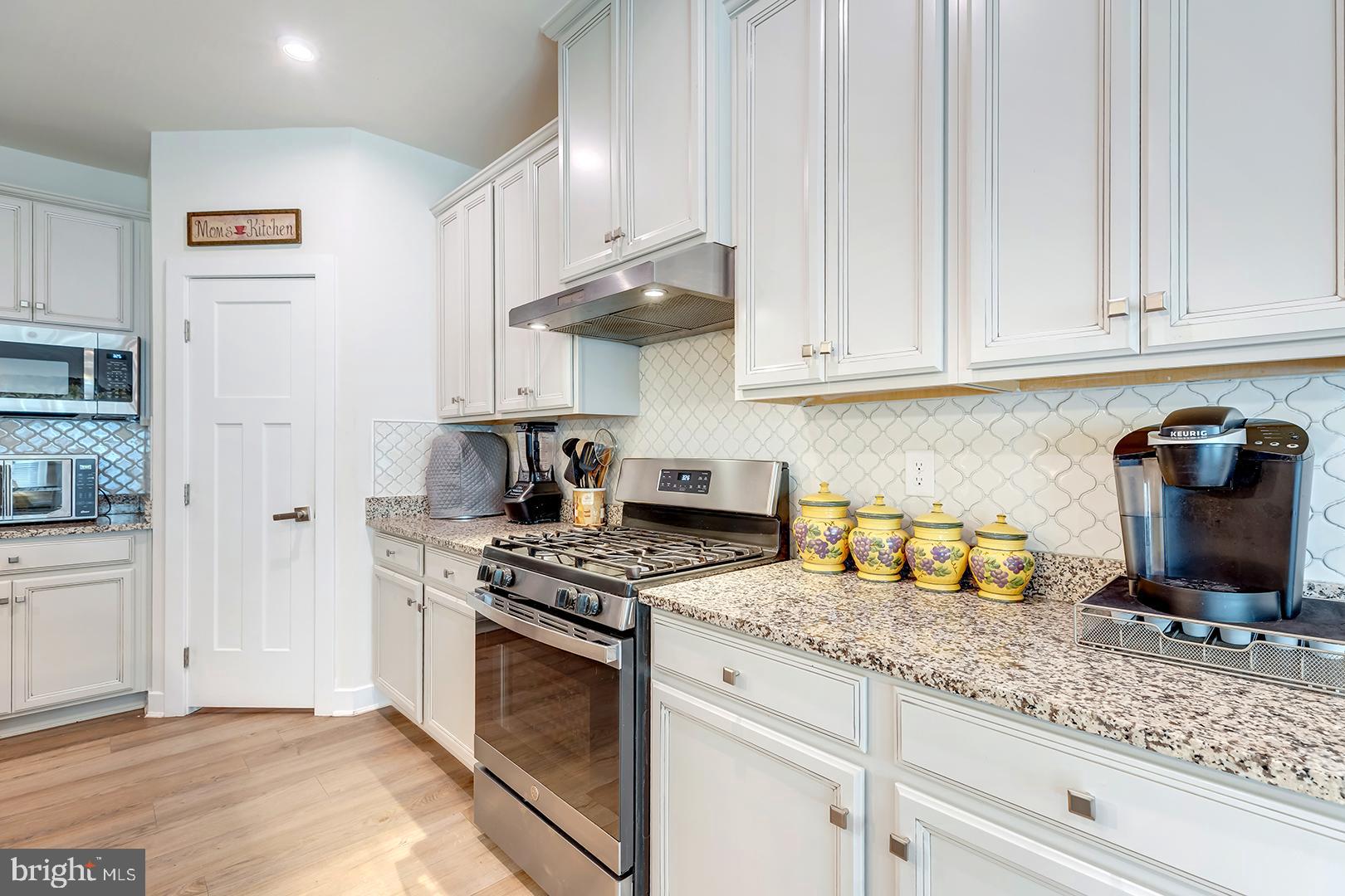 COMPASS POINT - Residential