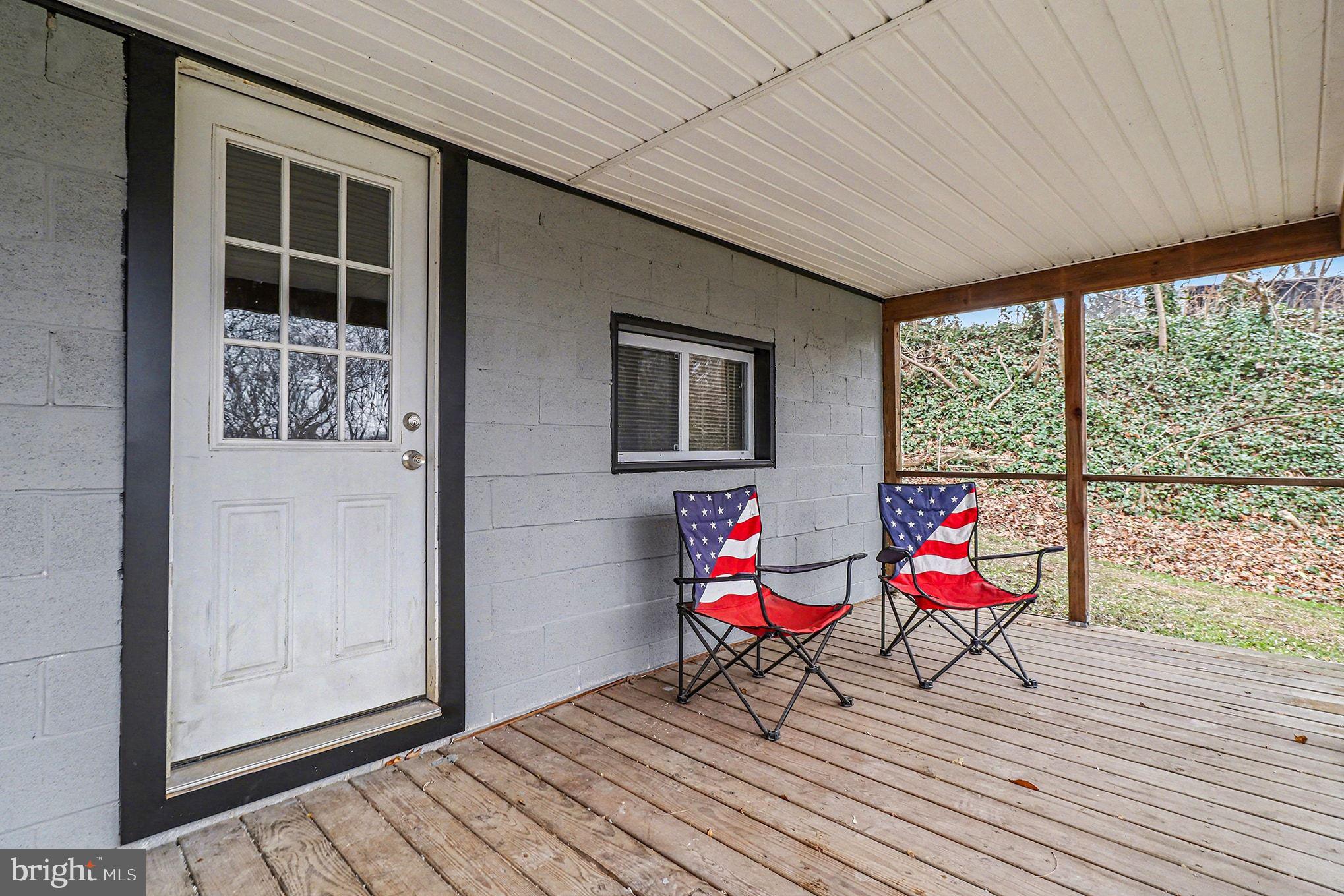 HEMPFIELD CROSSING - Residential