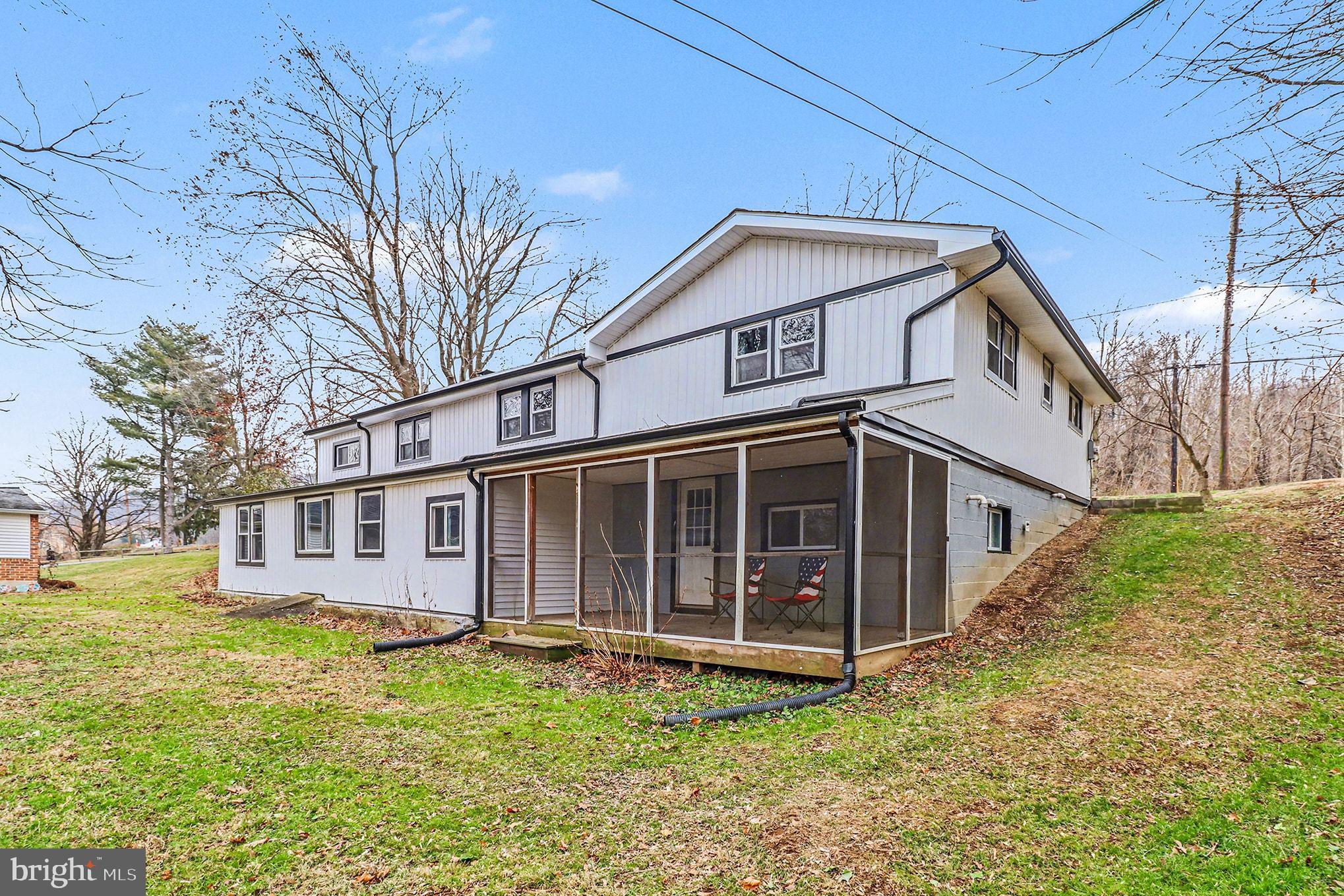 HEMPFIELD CROSSING - Residential