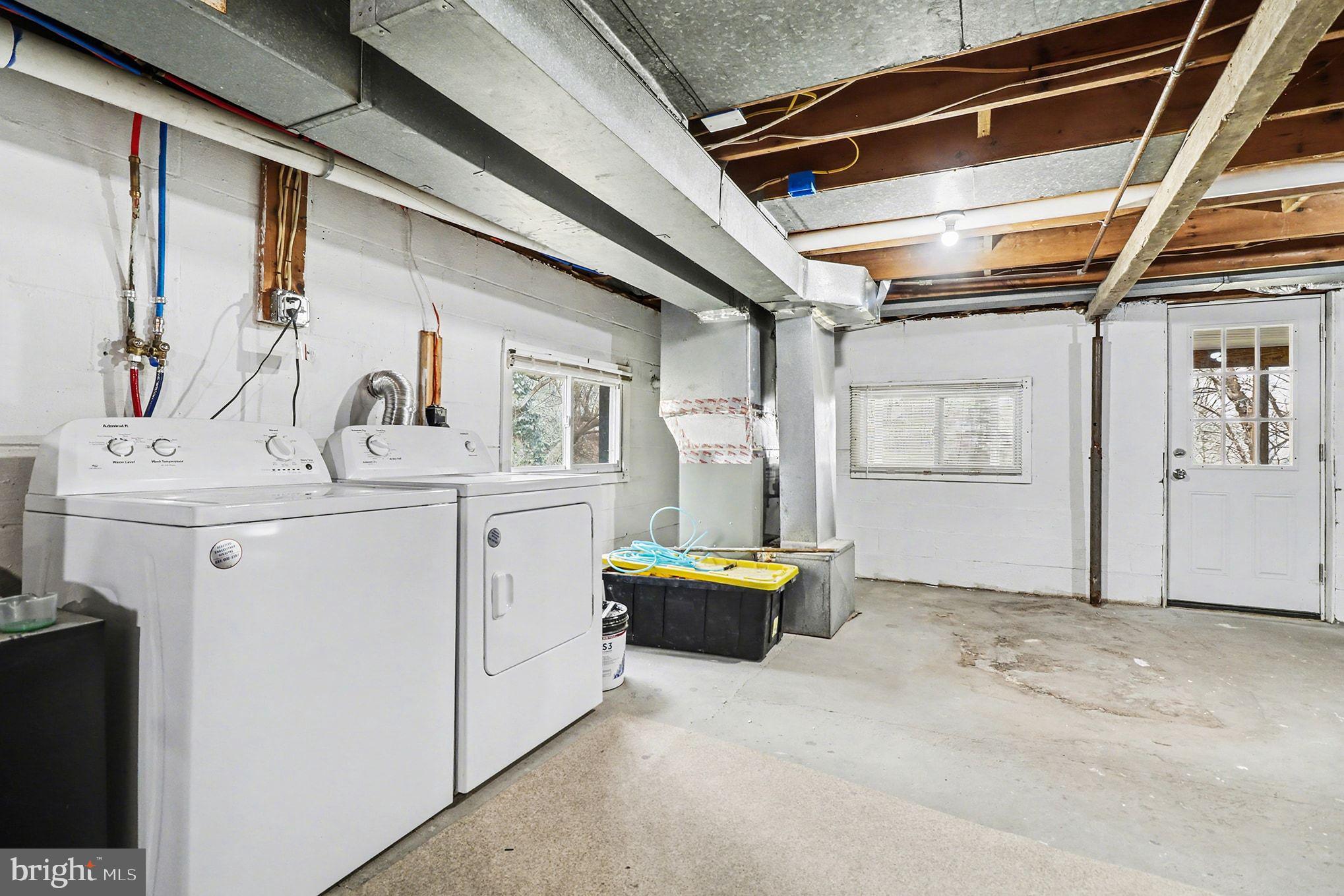 HEMPFIELD CROSSING - Residential