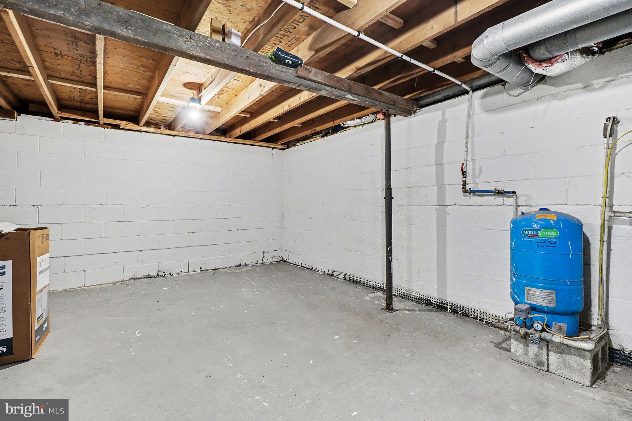 HEMPFIELD CROSSING - Residential