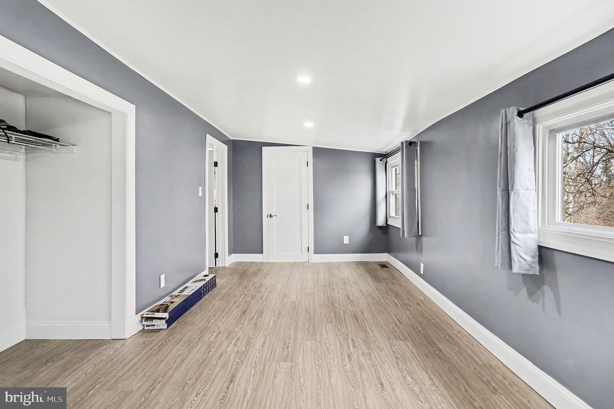 HEMPFIELD CROSSING - Residential